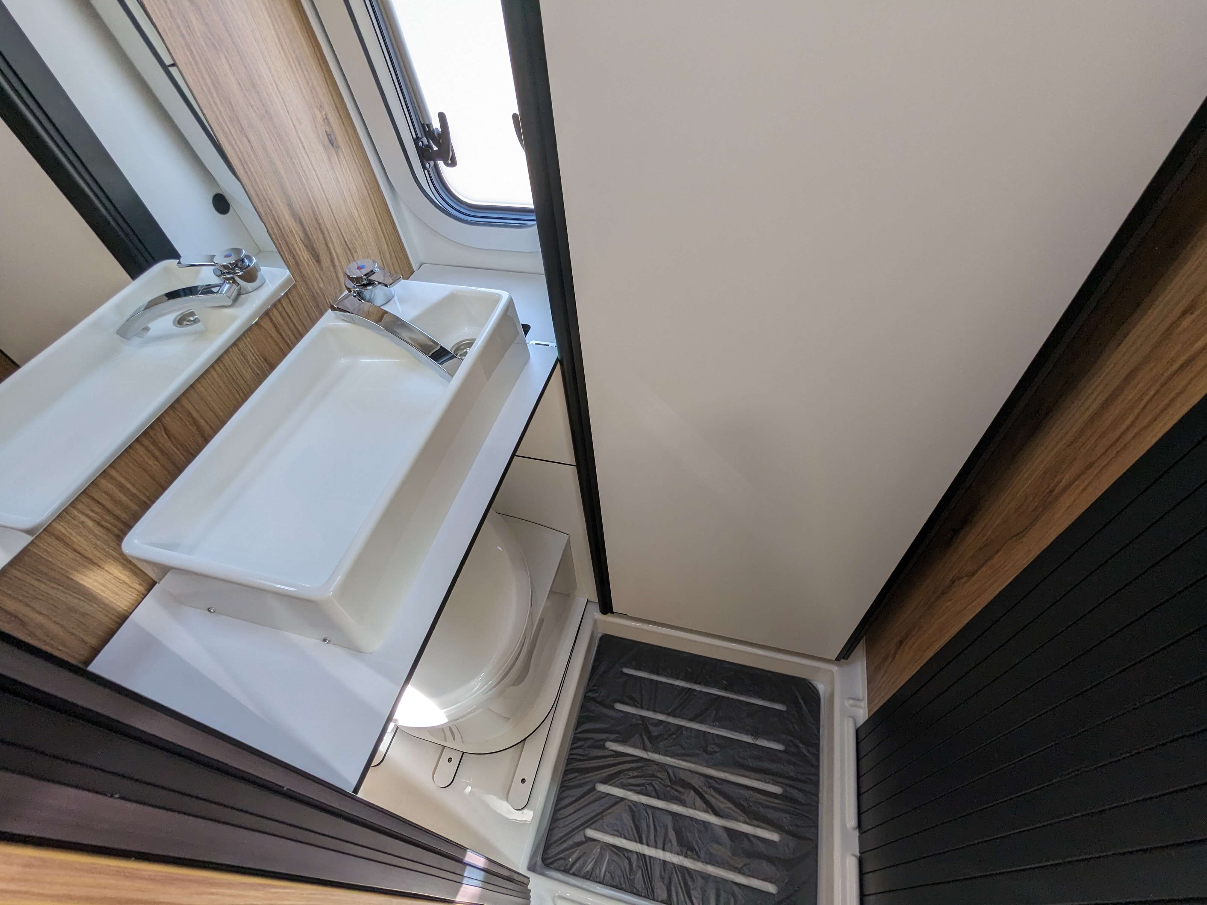  - 4 - FONT VENDOME LEADER CAMP DUO ELEGANCE 