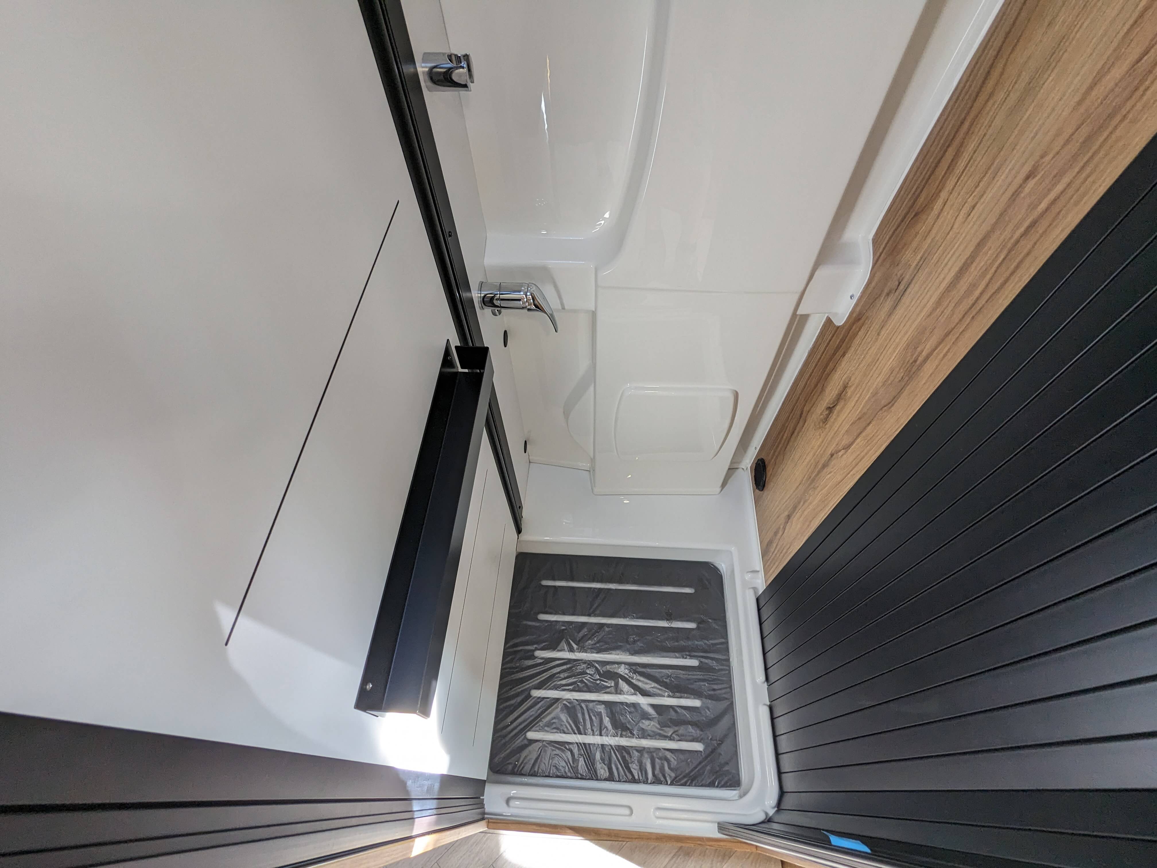 - 6 - FONT VENDOME LEADER CAMP DUO ELEGANCE 