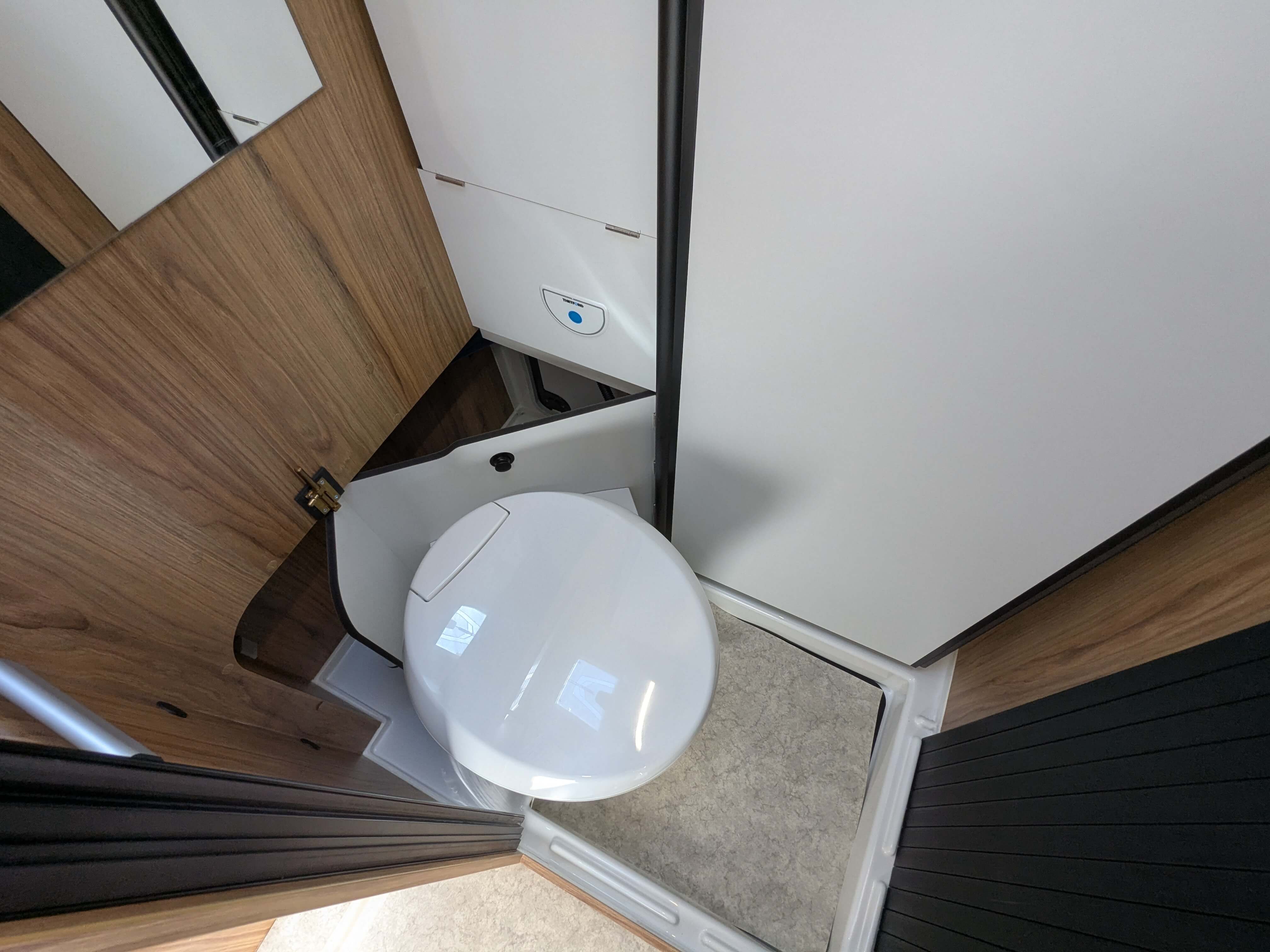  - 6 - FONT VENDOME LEADER CAMP DUO STANDARD 