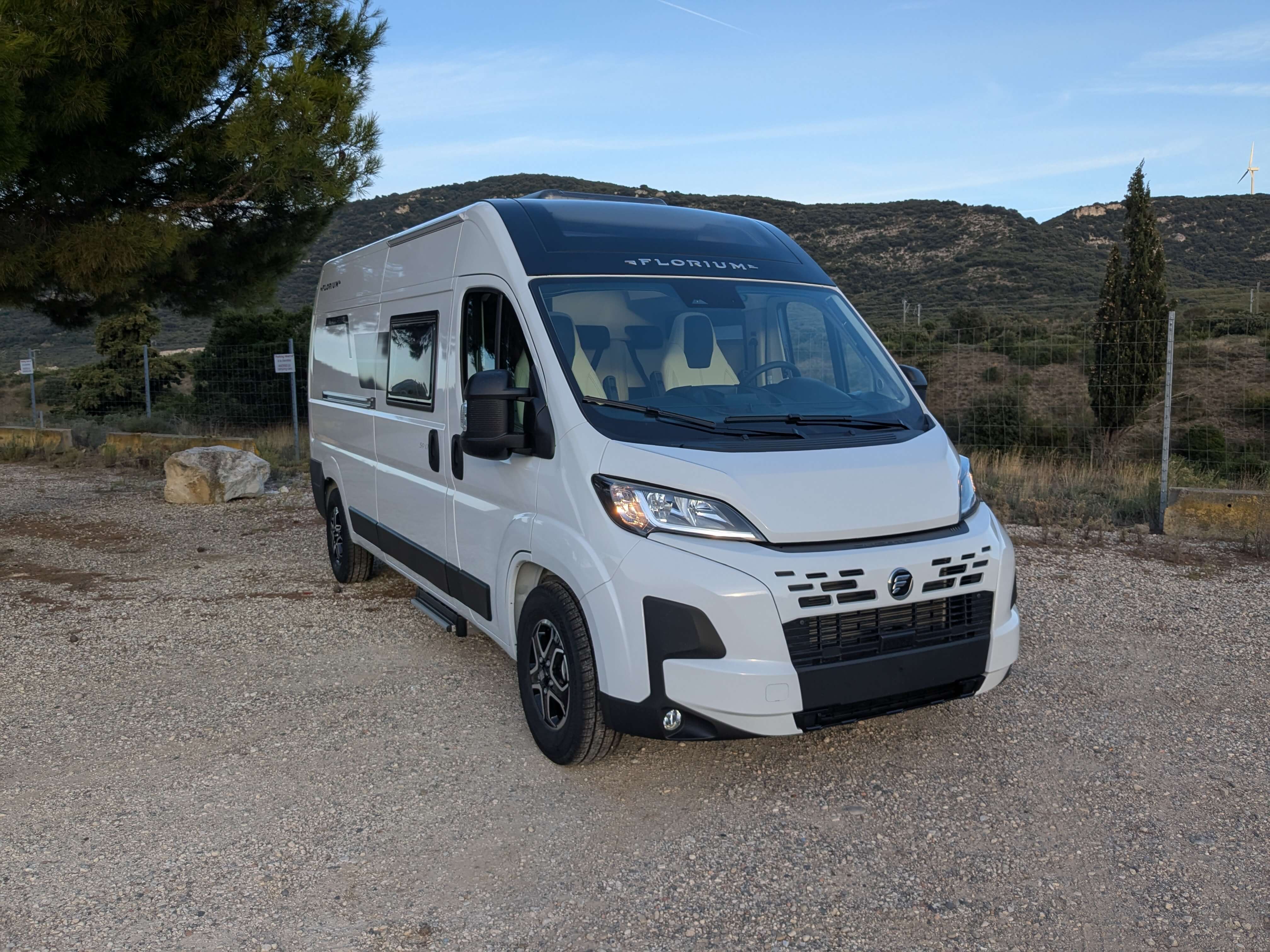  - 2 - FLORIUM BLACK PEARL 59 LT 