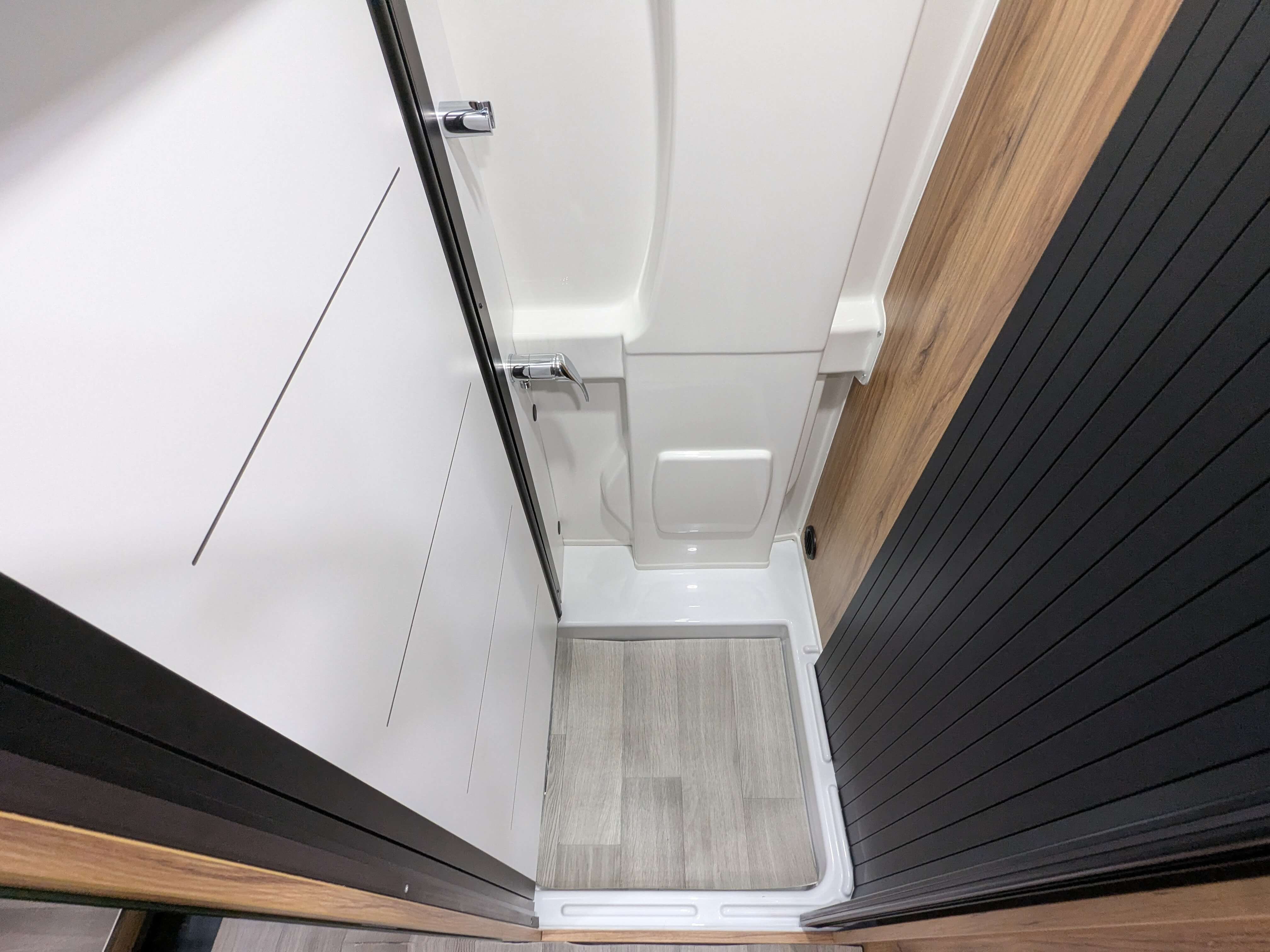  - 8 - FONT VENDOME DUO VAN ELEGANCE 