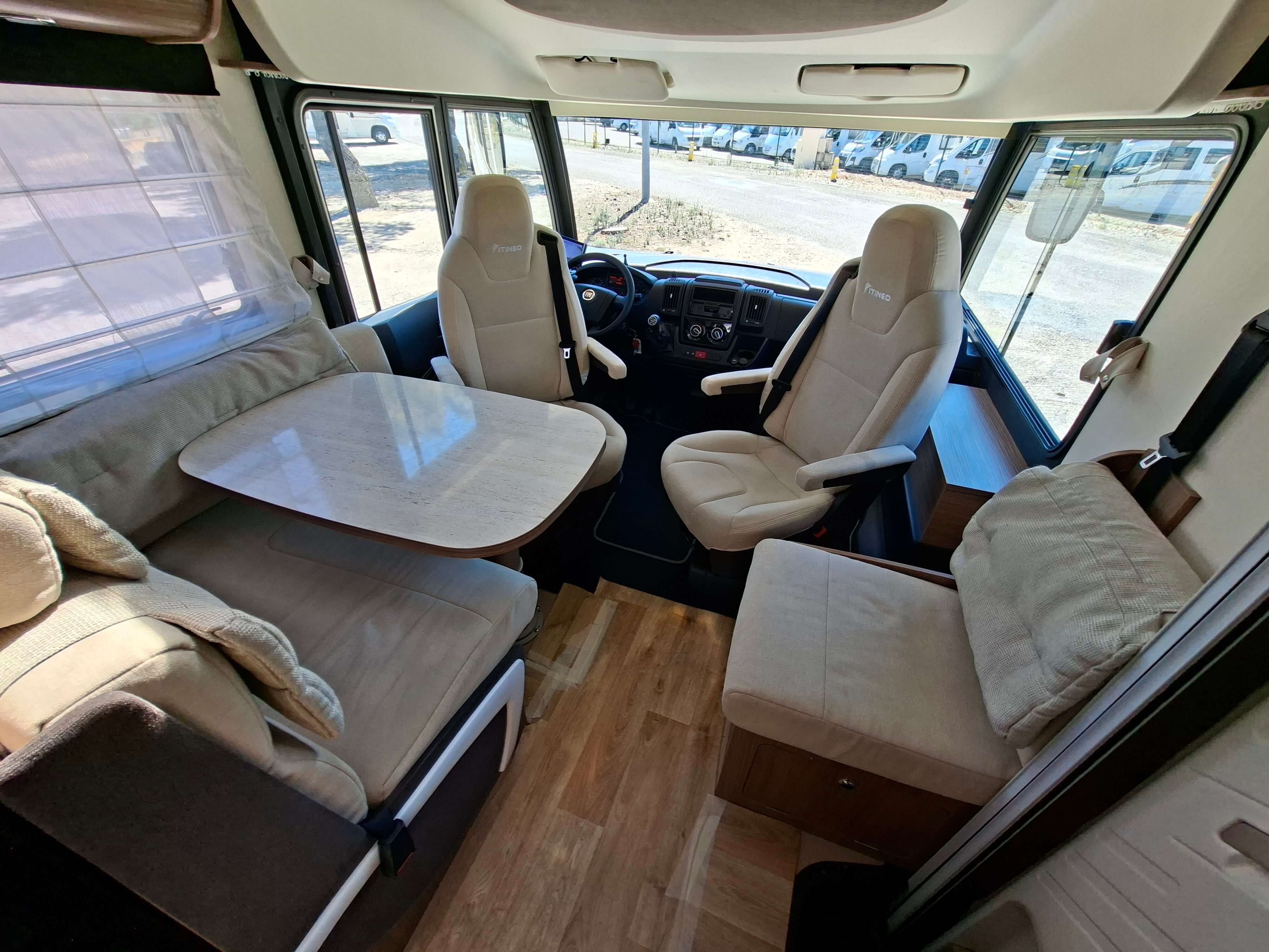  - 5 - ITINEO MB 700 