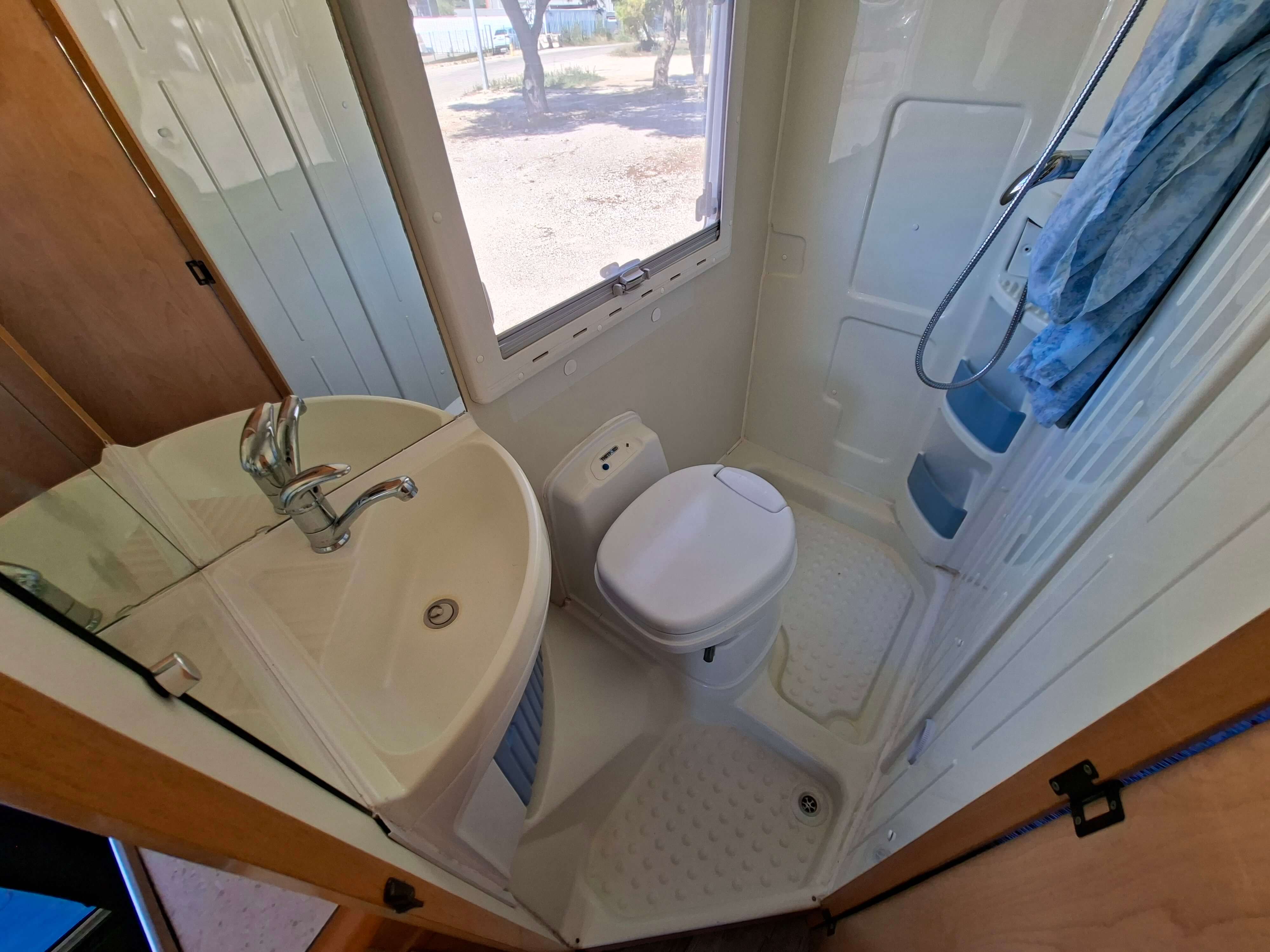  - 8 - CHAUSSON ODYSSEE 71 