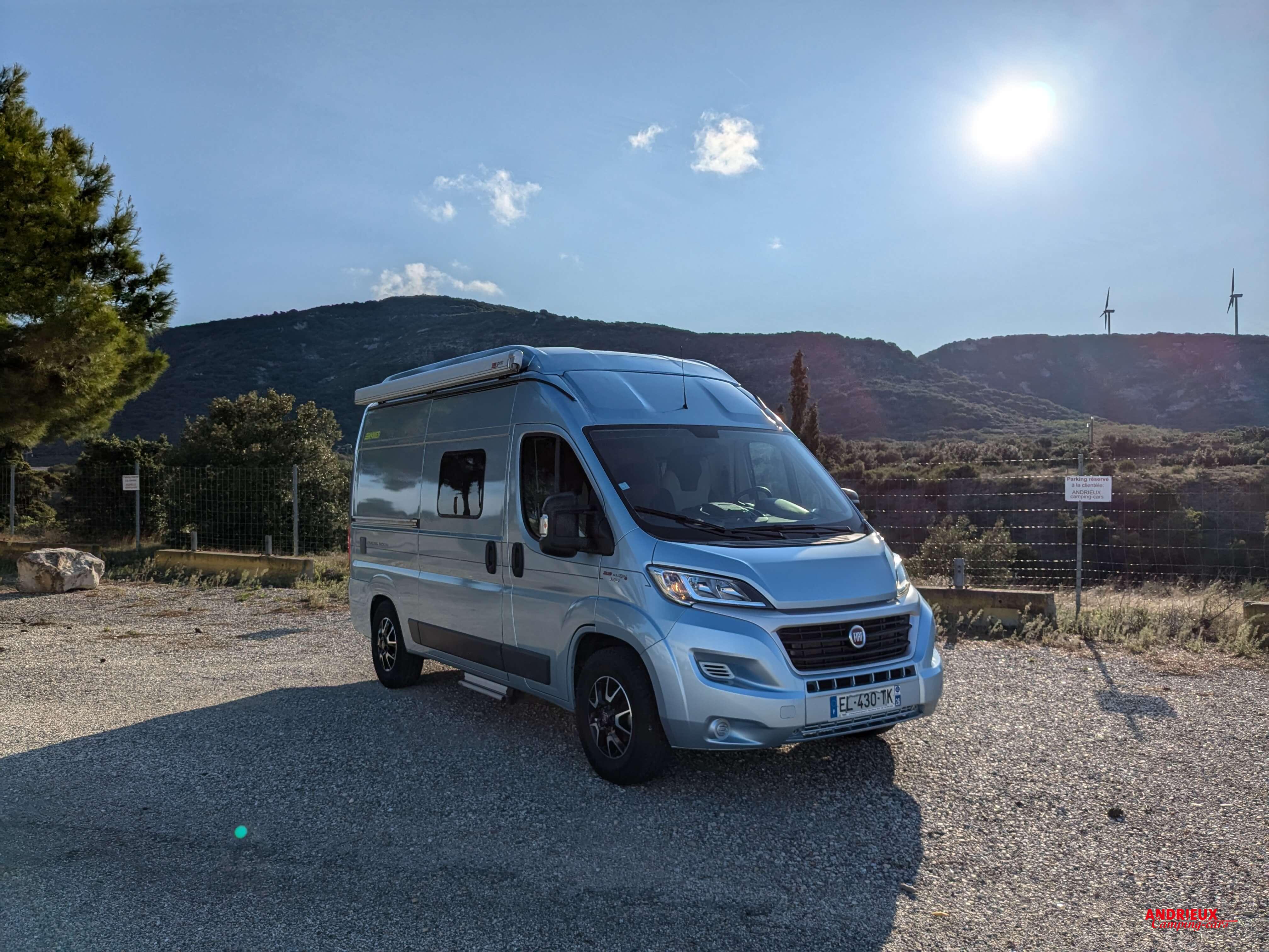  - 10 - HYMER AYERS ROCK 