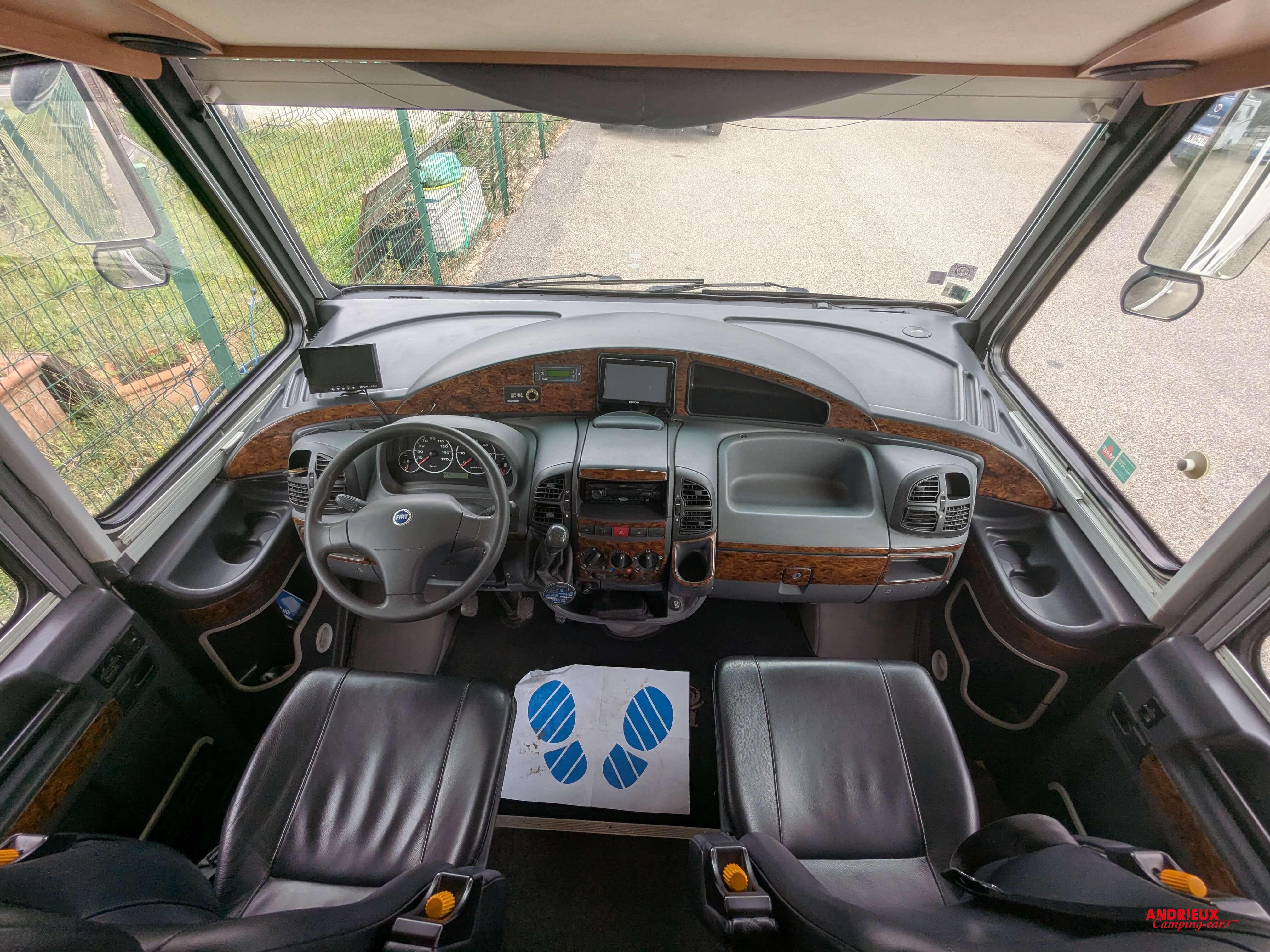  - 9 - EURA MOBIL I 810 