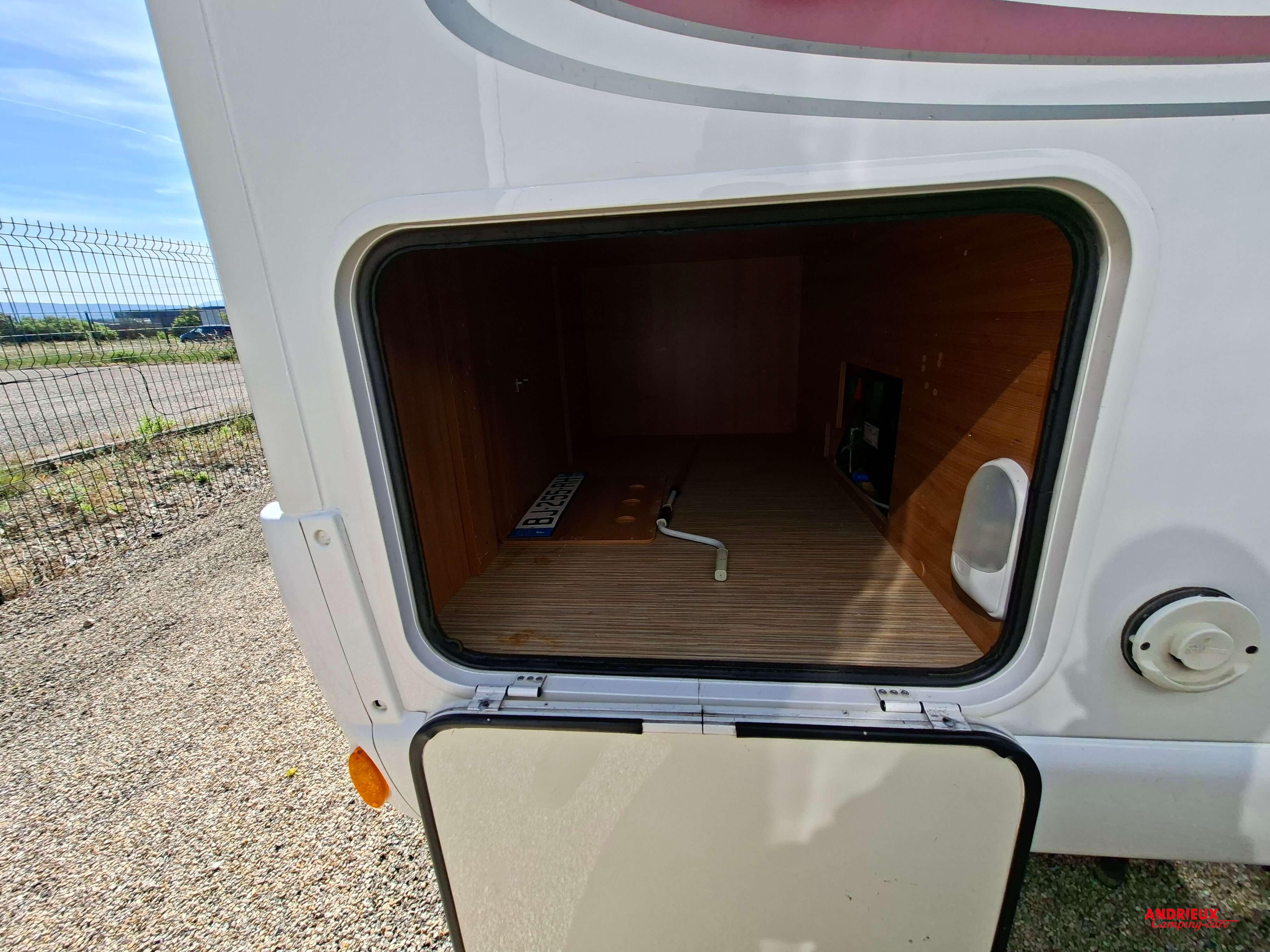  - 1 - RAPIDO 690 F 