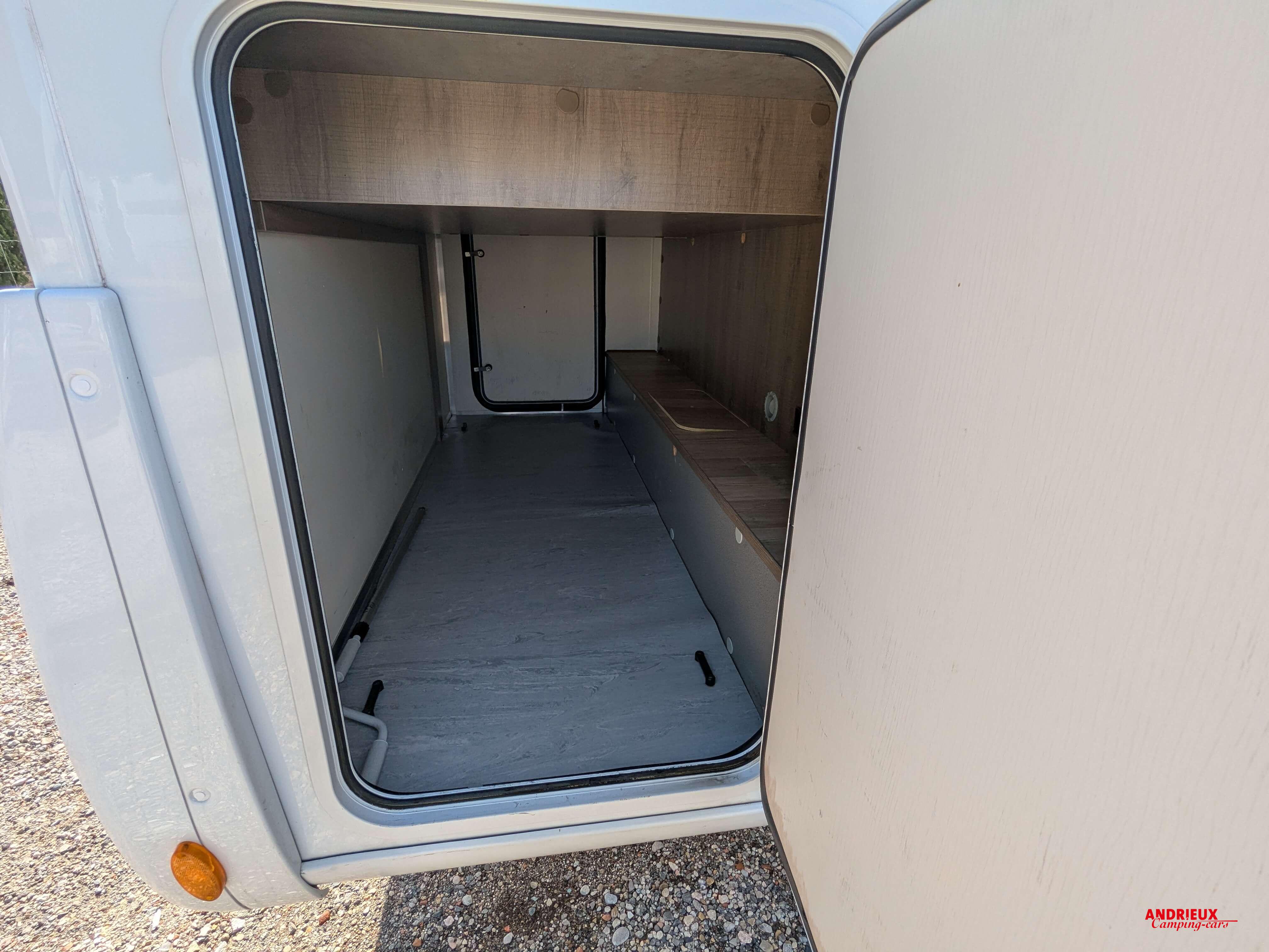  - 1 - BAVARIA T 650 STYLE 