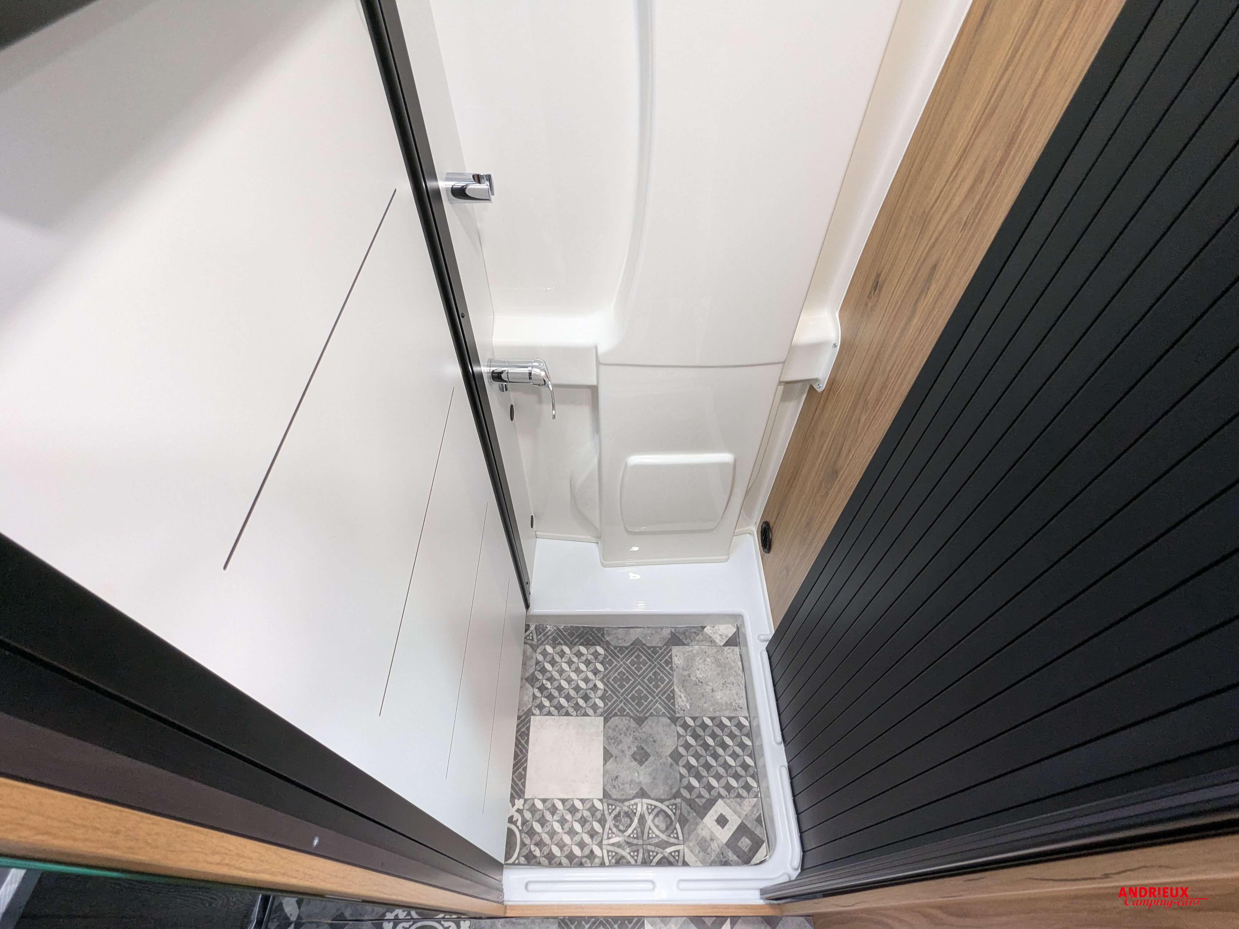  - 7 - FONT VENDOME LEADER CAMP ELEGANCE 