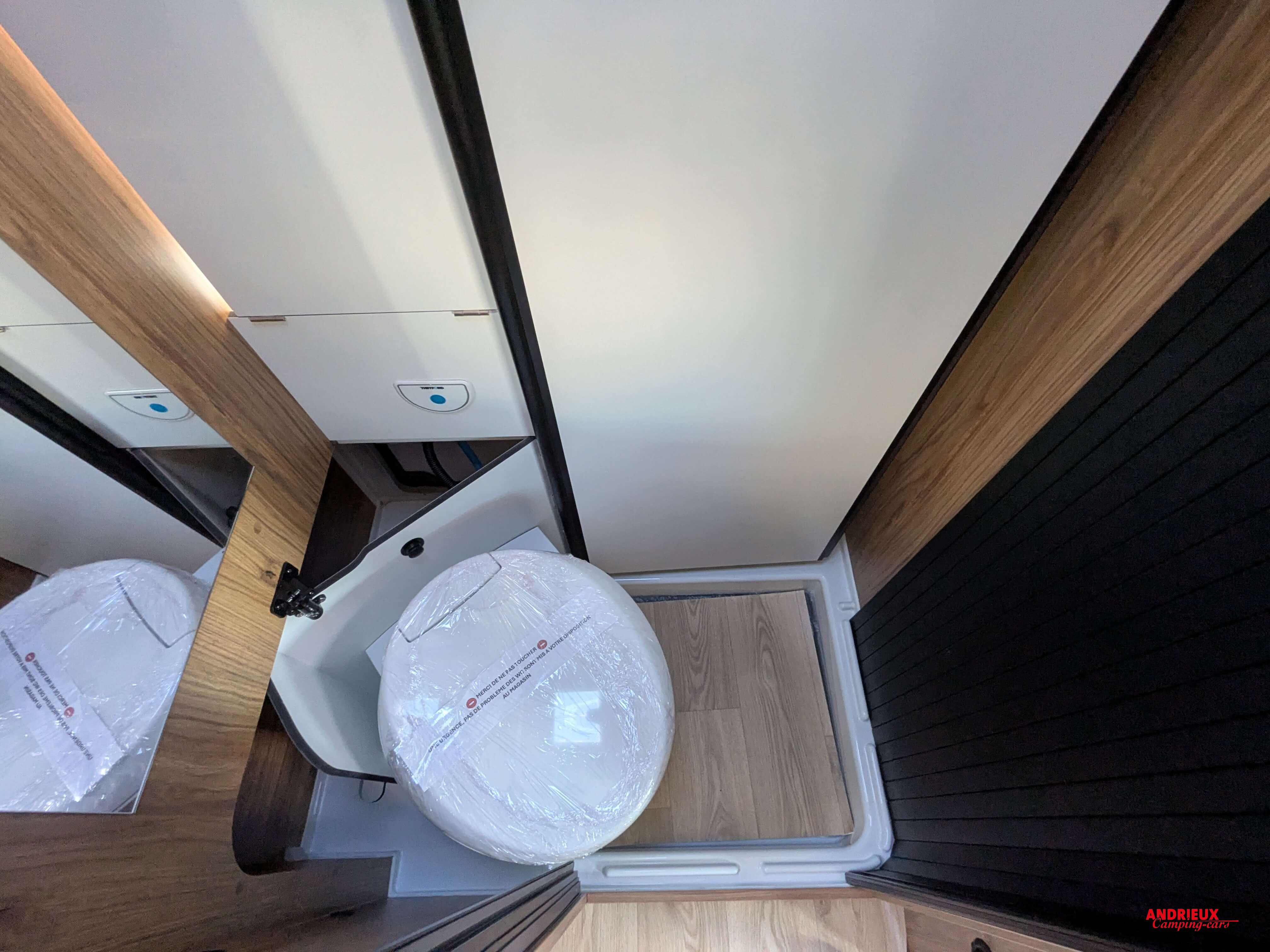  - 5 - FONT VENDOME LEADER CAMP ELEGANCE 