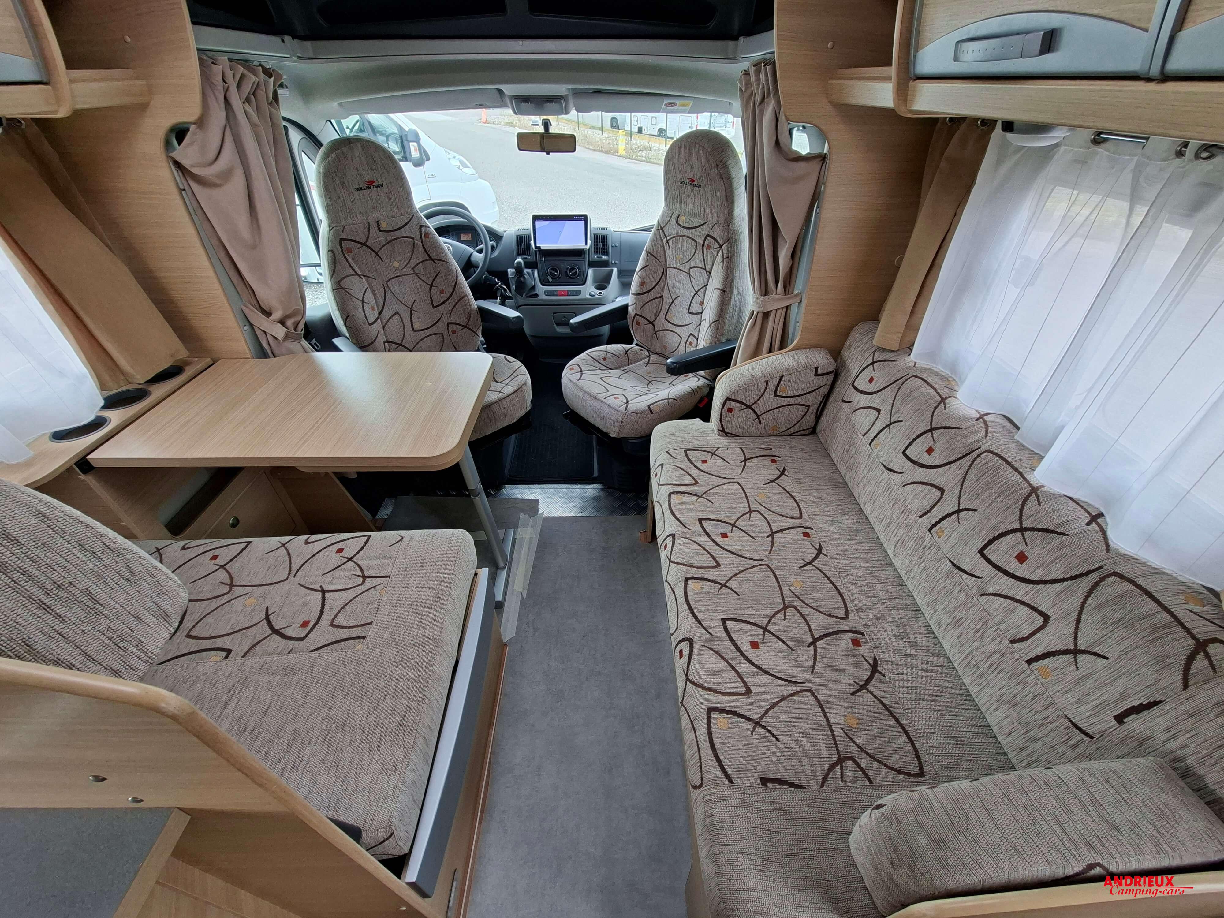 - 2 - ROLLER TEAM GRANDUCA 255 P