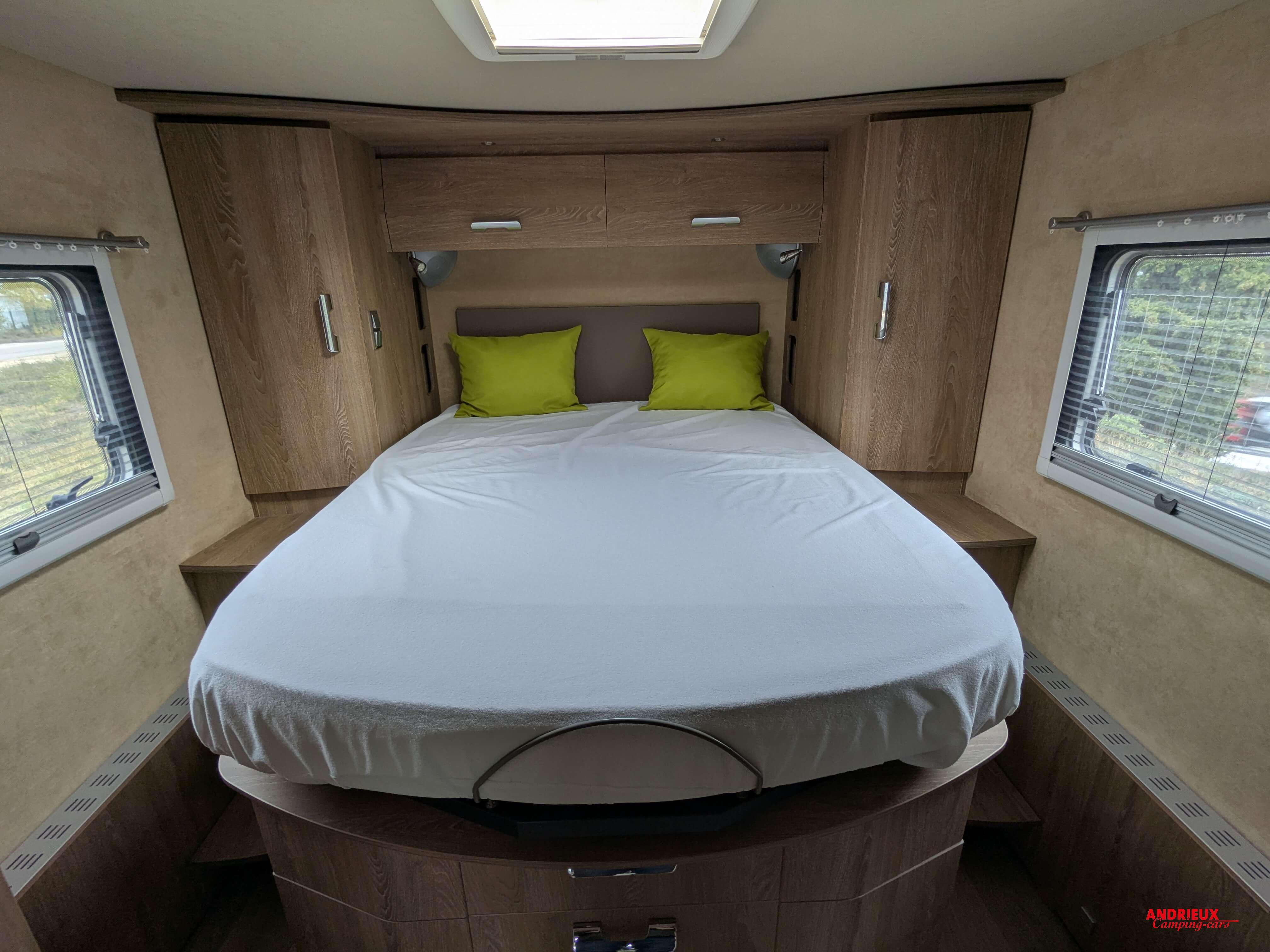  - 3 - LE VOYAGEUR LVX8 