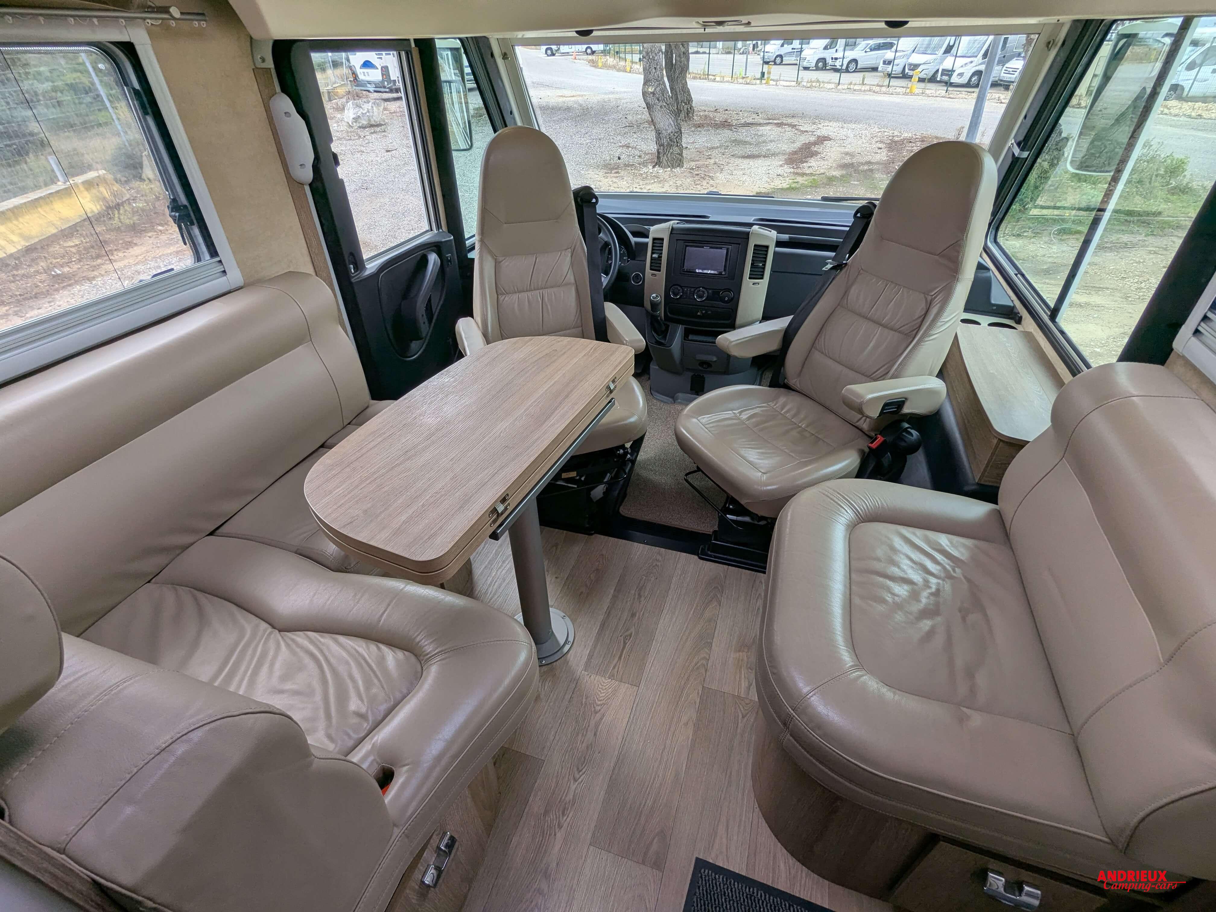  - 9 - LE VOYAGEUR LVX8 