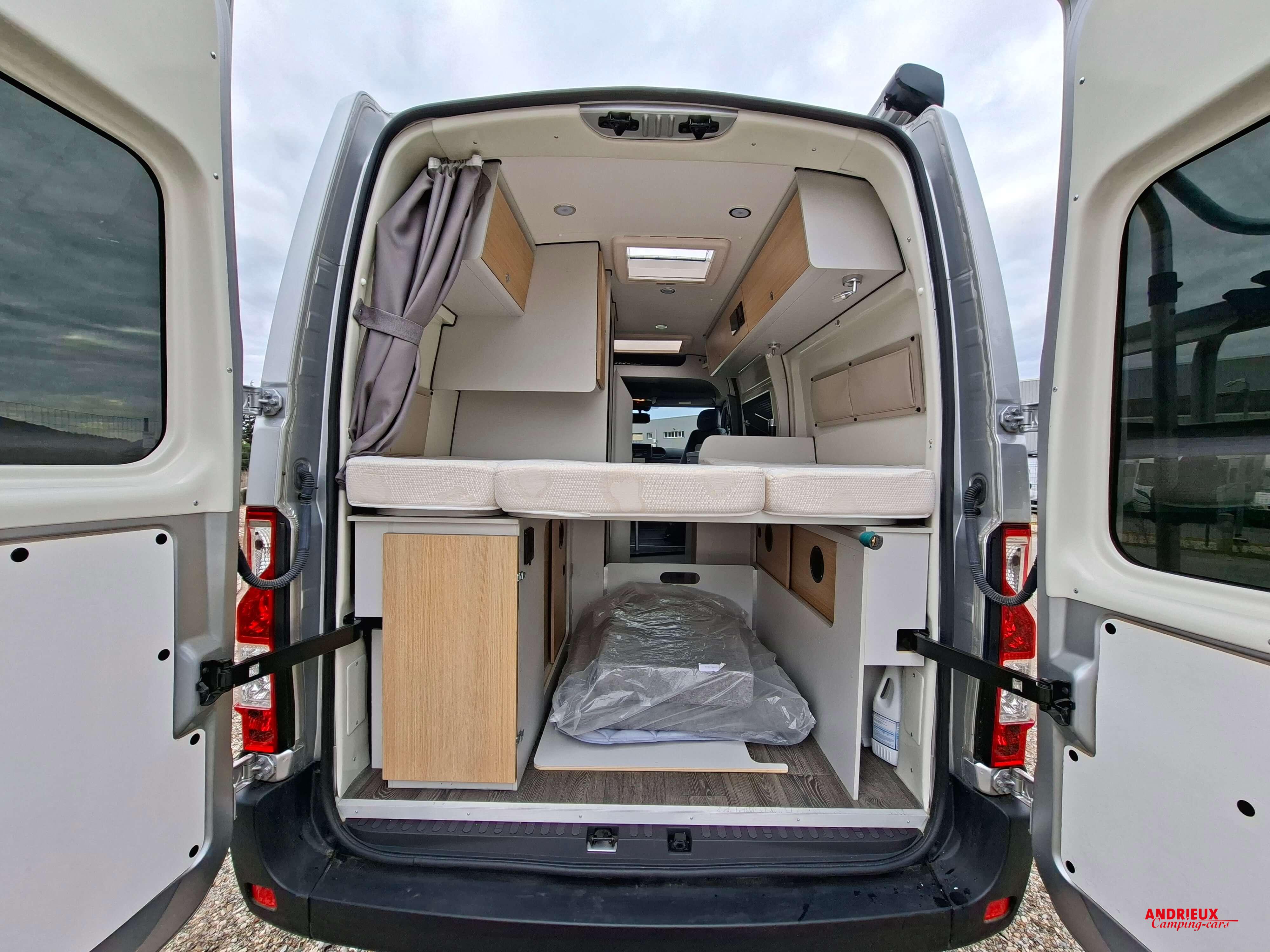  - 1 - FONT VENDOME MASTER VAN XS 