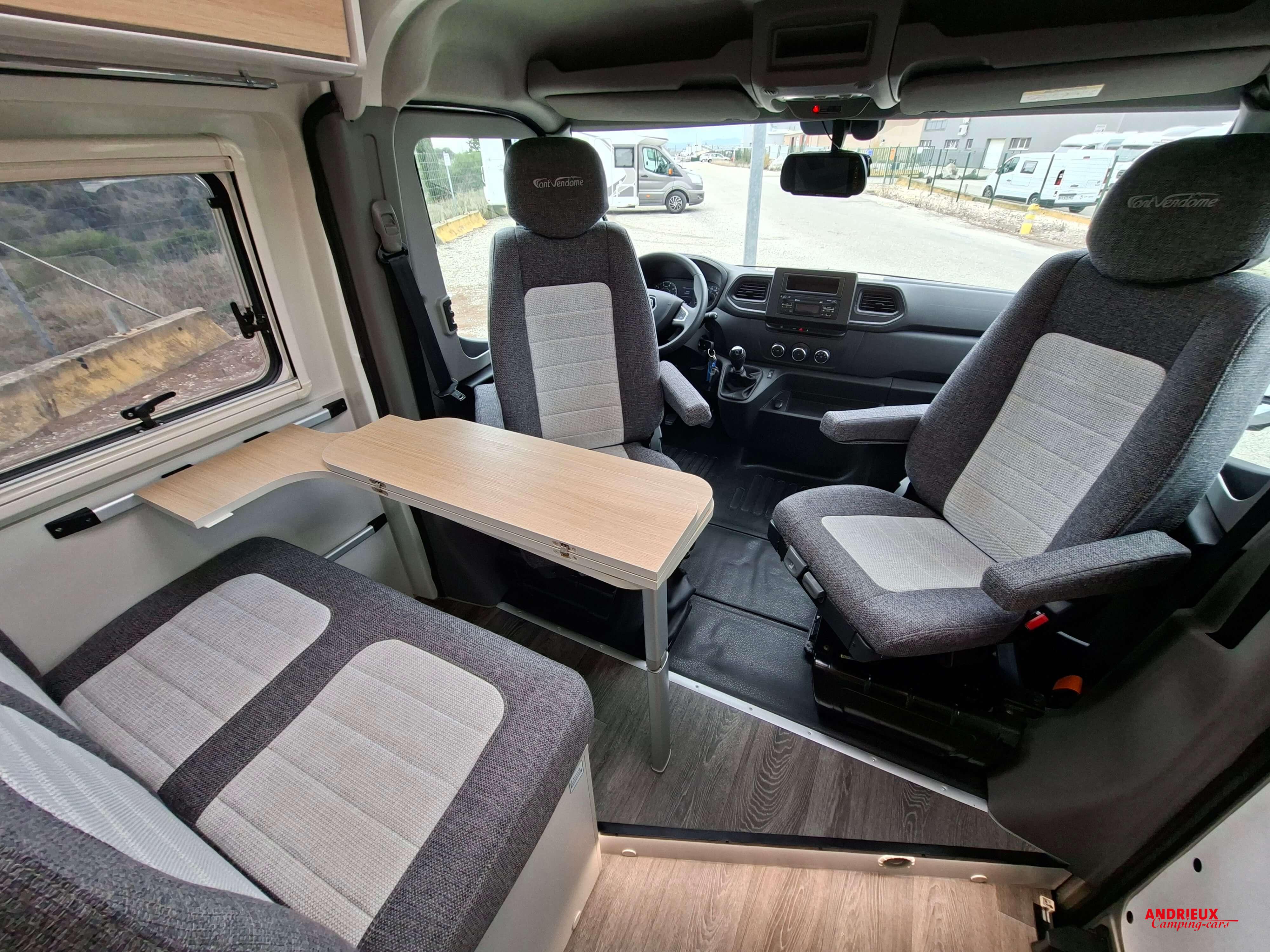  - 3 - FONT VENDOME MASTER VAN XS 