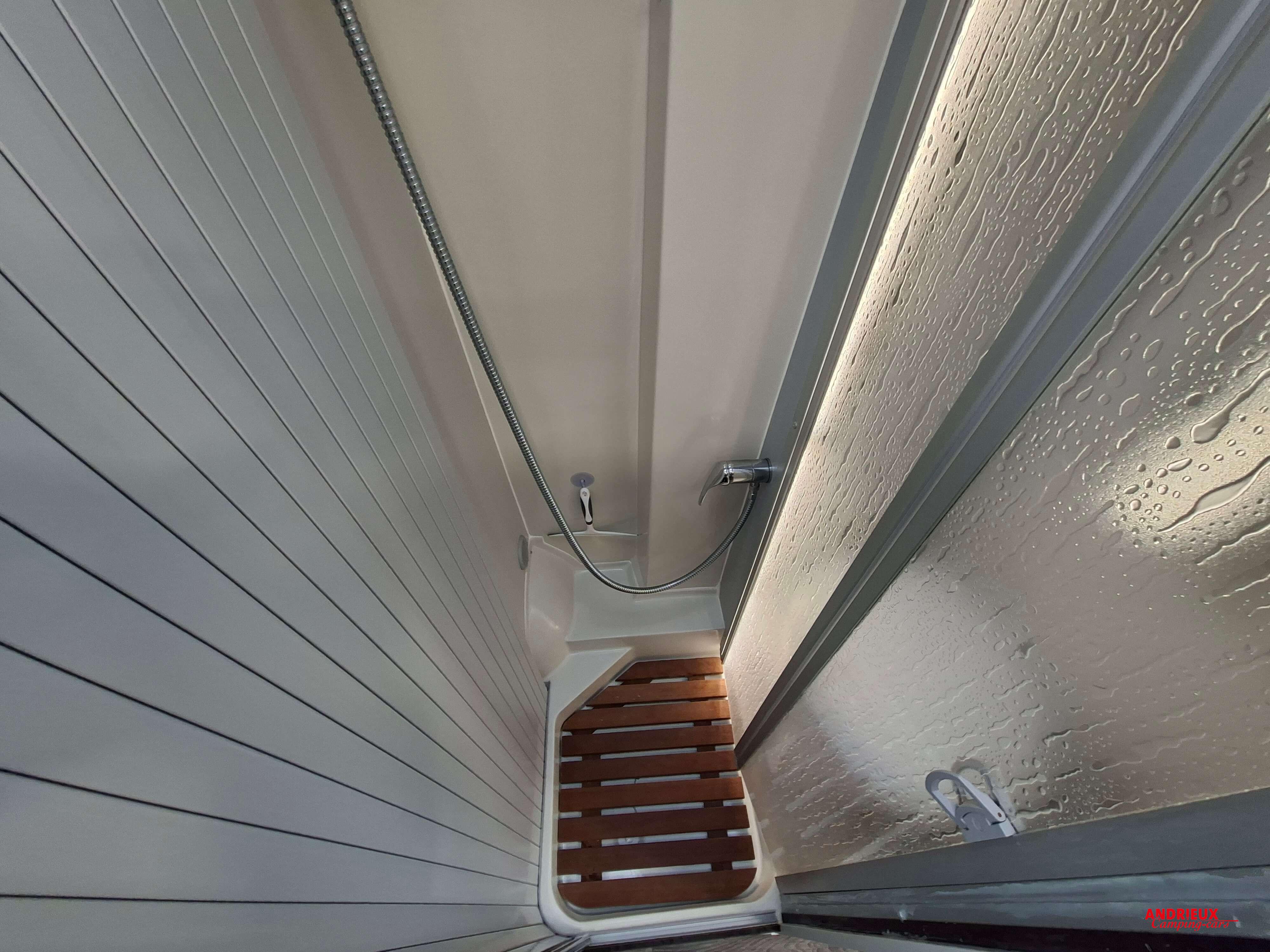  - 8 - FONT VENDOME MASTER VAN XS 