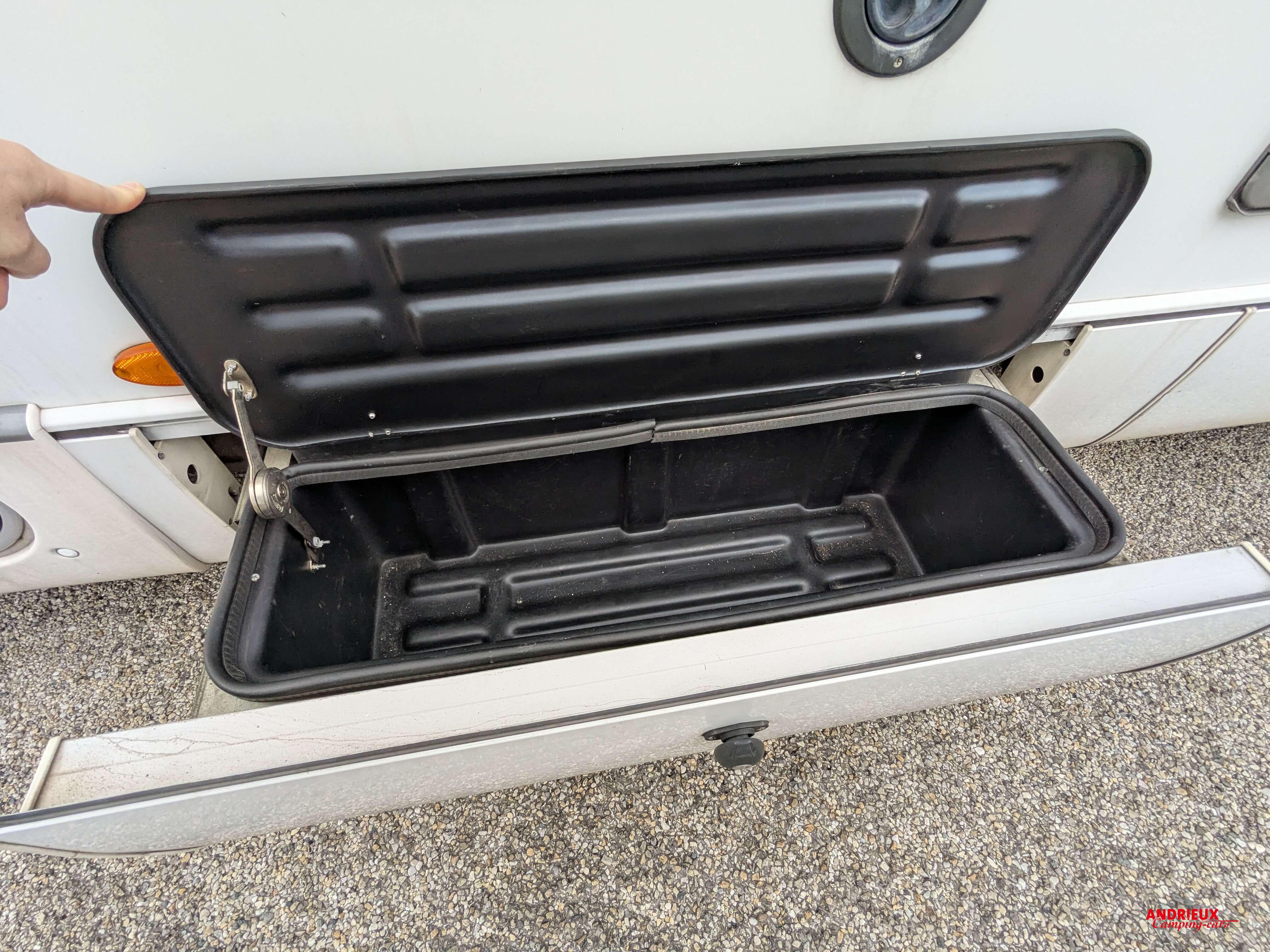  - 10 - BURSTNER ELEGANCE I 730 