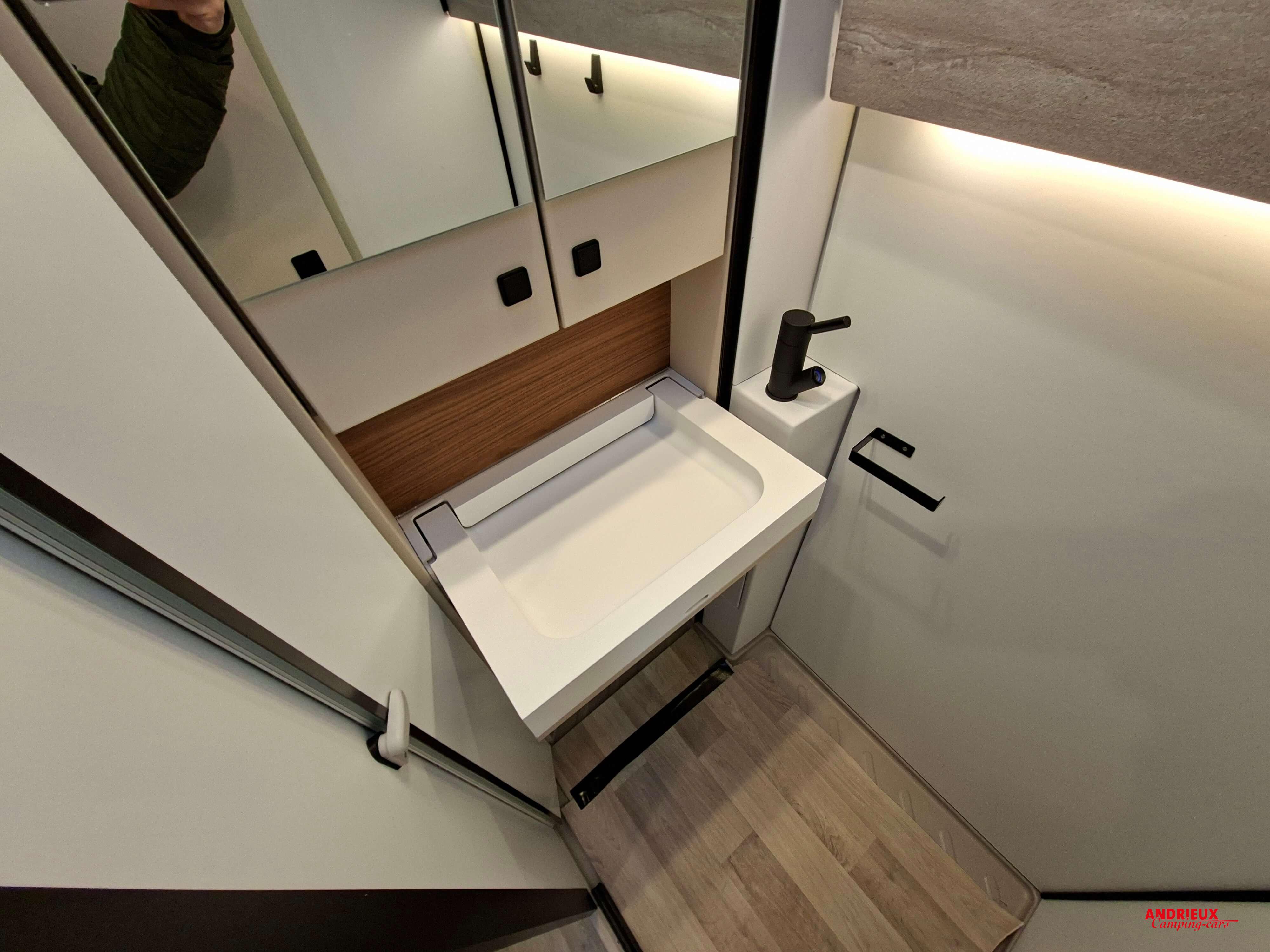  - 8 - BURSTNER PAPILLON PC 6.0 