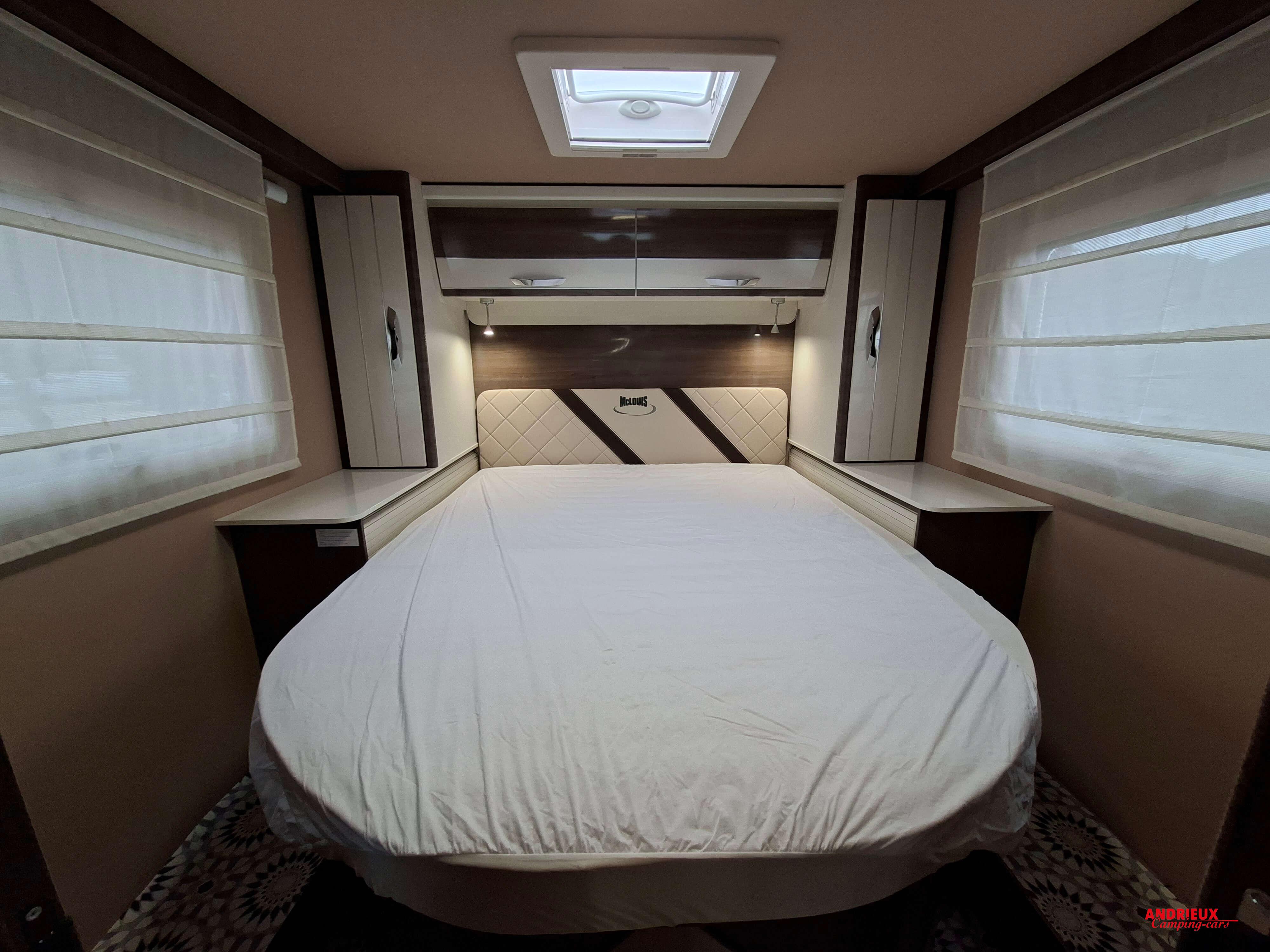  - 3 - MC LOUIS MC4 881 G 