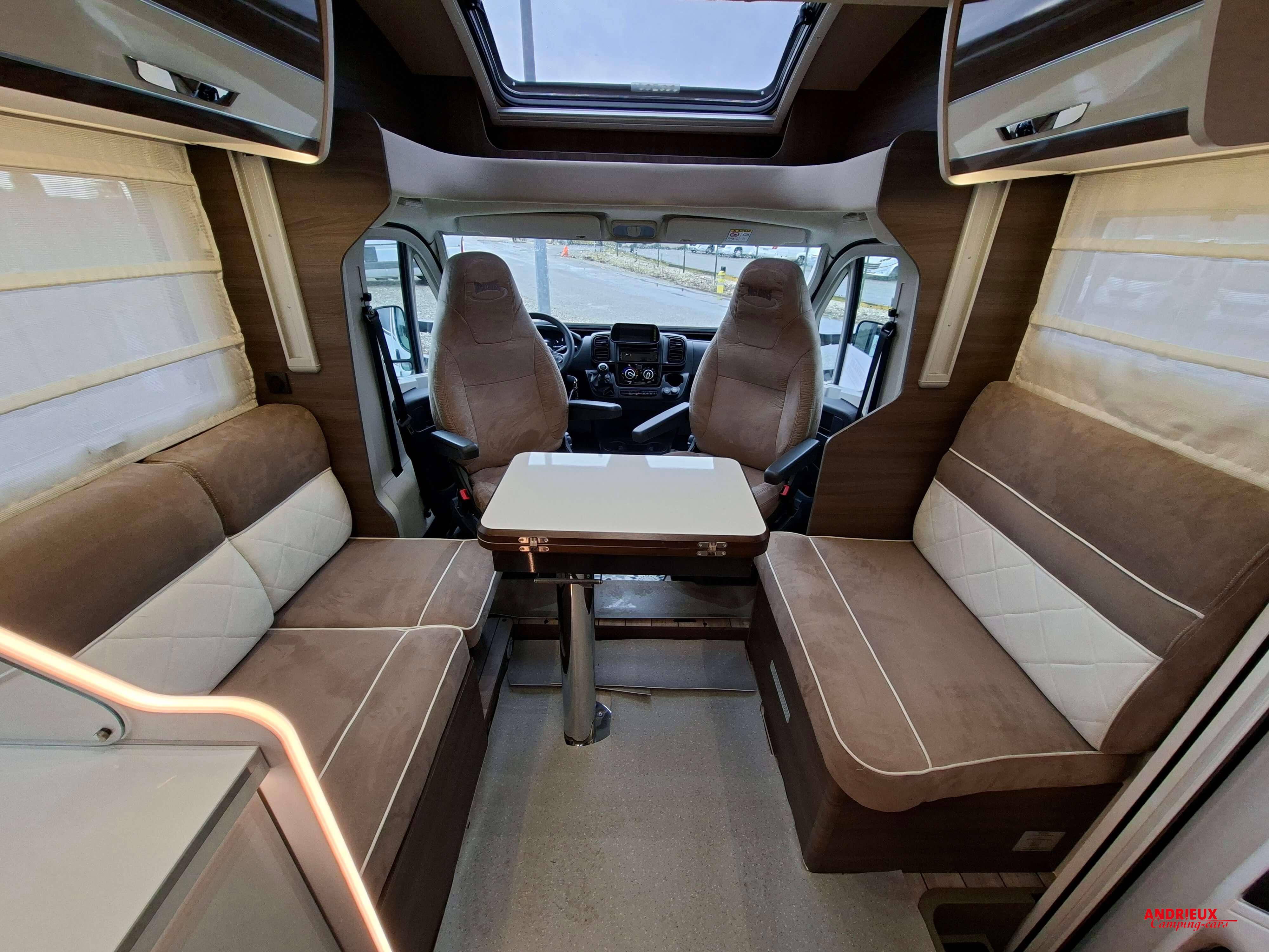  - 8 - MC LOUIS MC4 881 G 