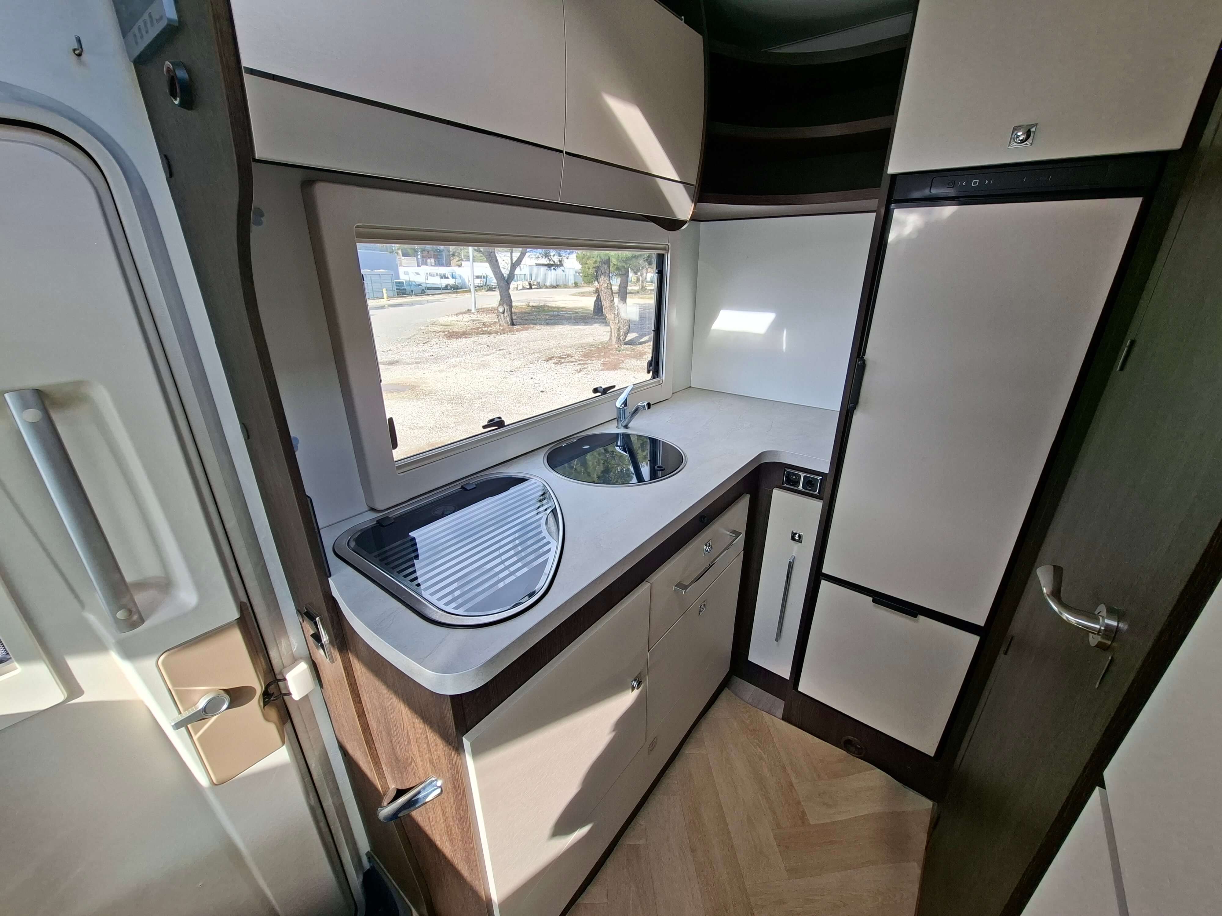  - 4 - BENIMAR TESSORO T 481 UP 