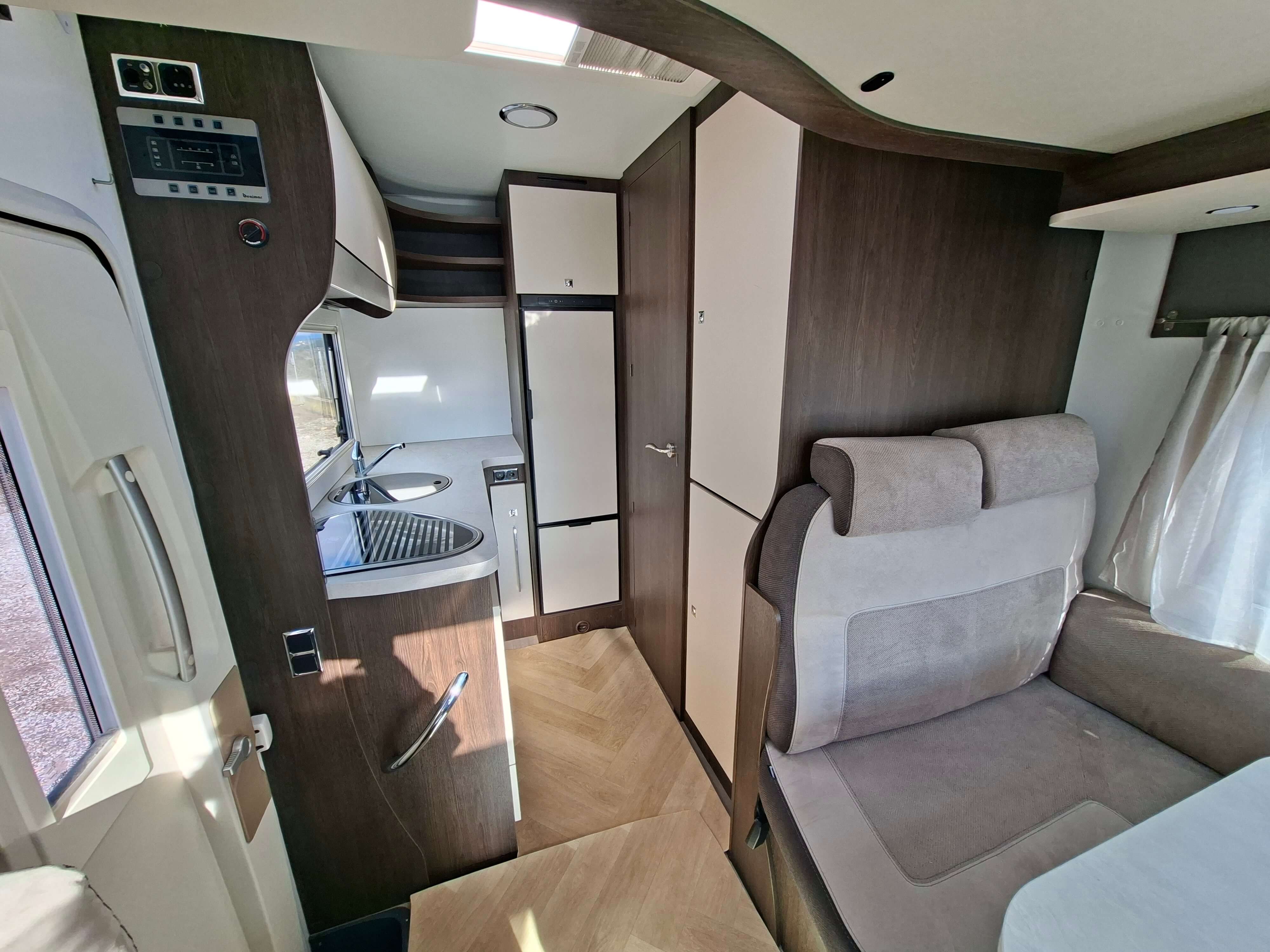  - 8 - BENIMAR TESSORO T 481 UP 