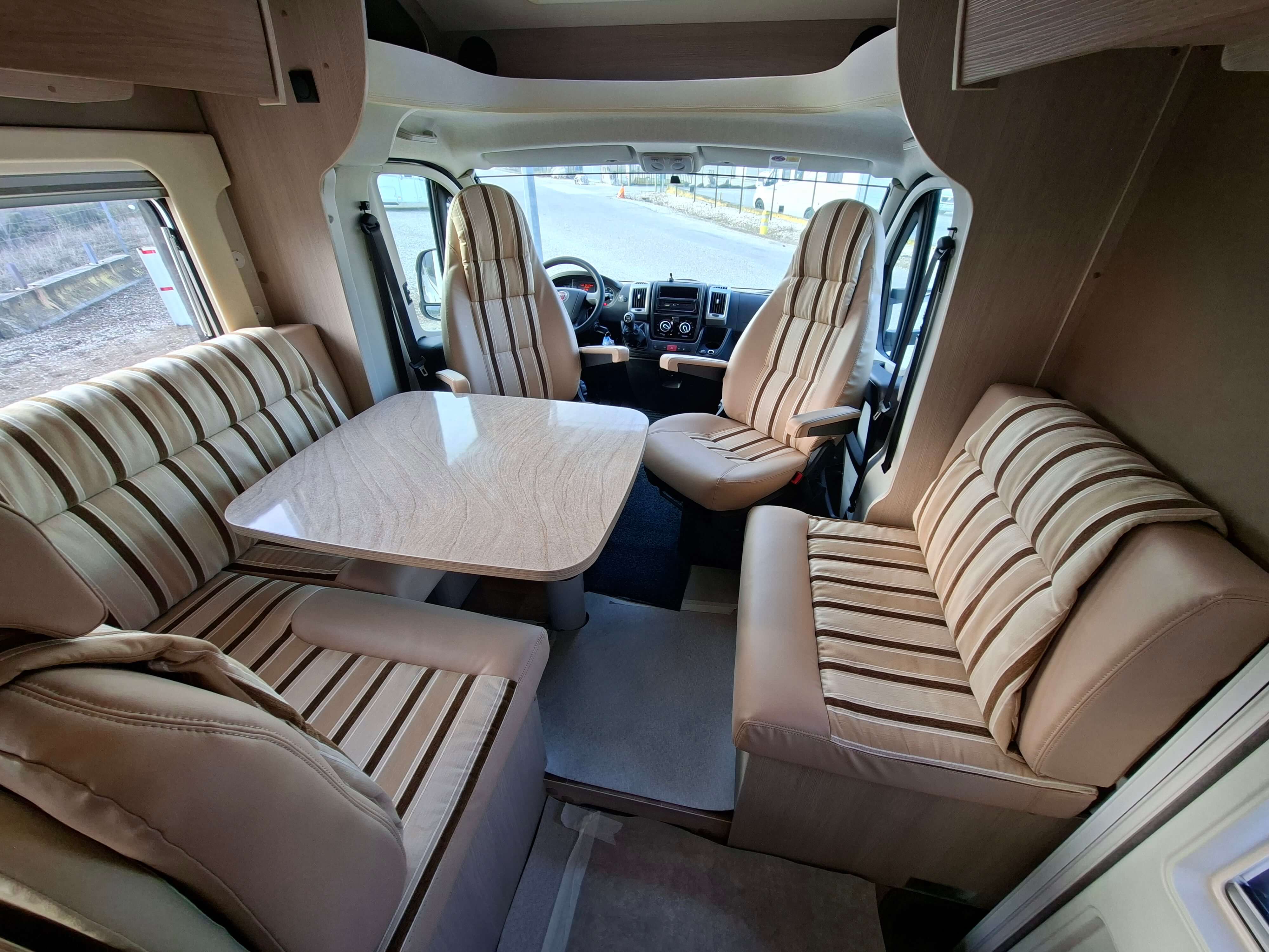  - 4 - BURSTNER IXEO TIME IT 734 