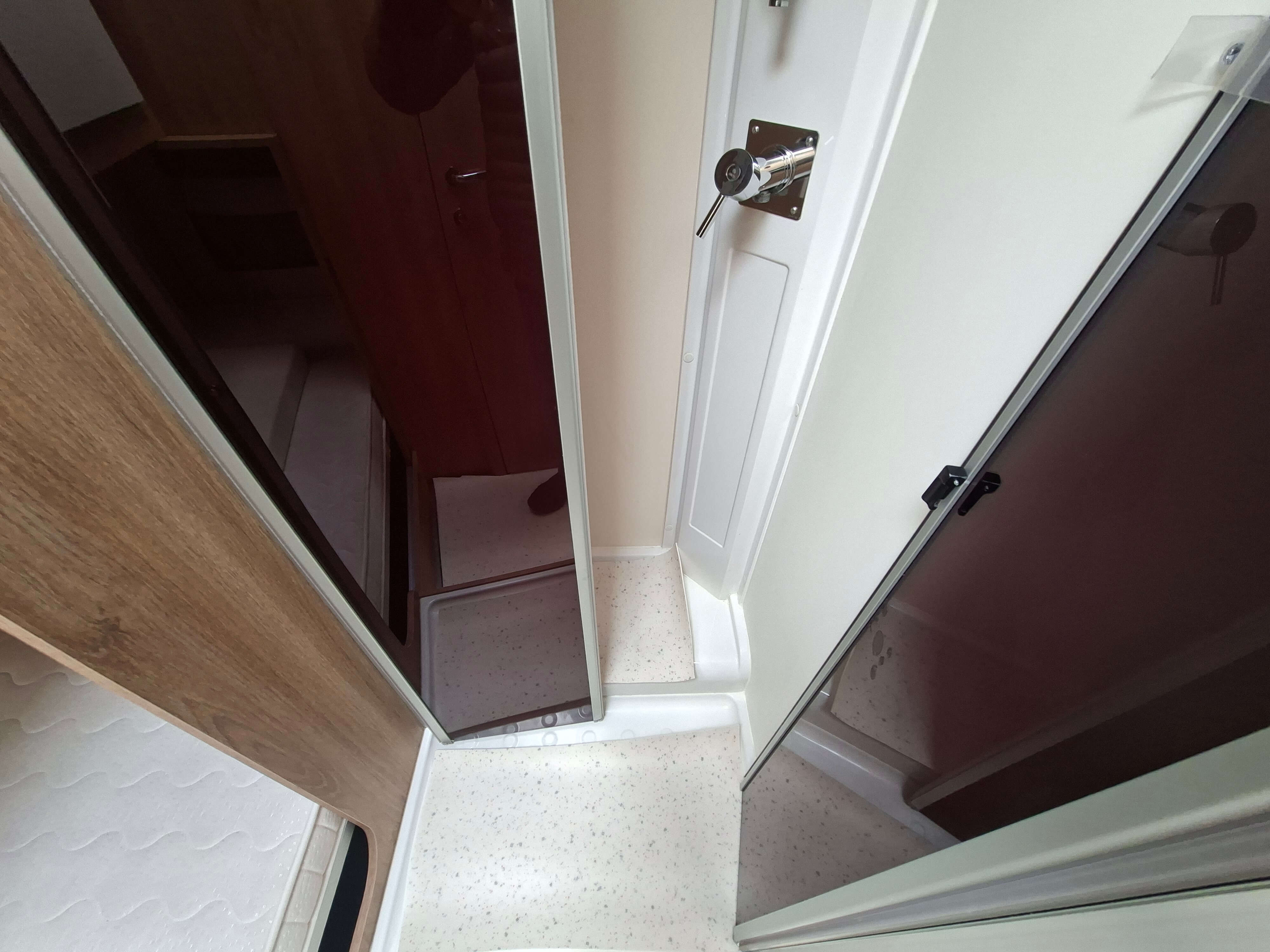  - 7 - CI HORON 34 XT 