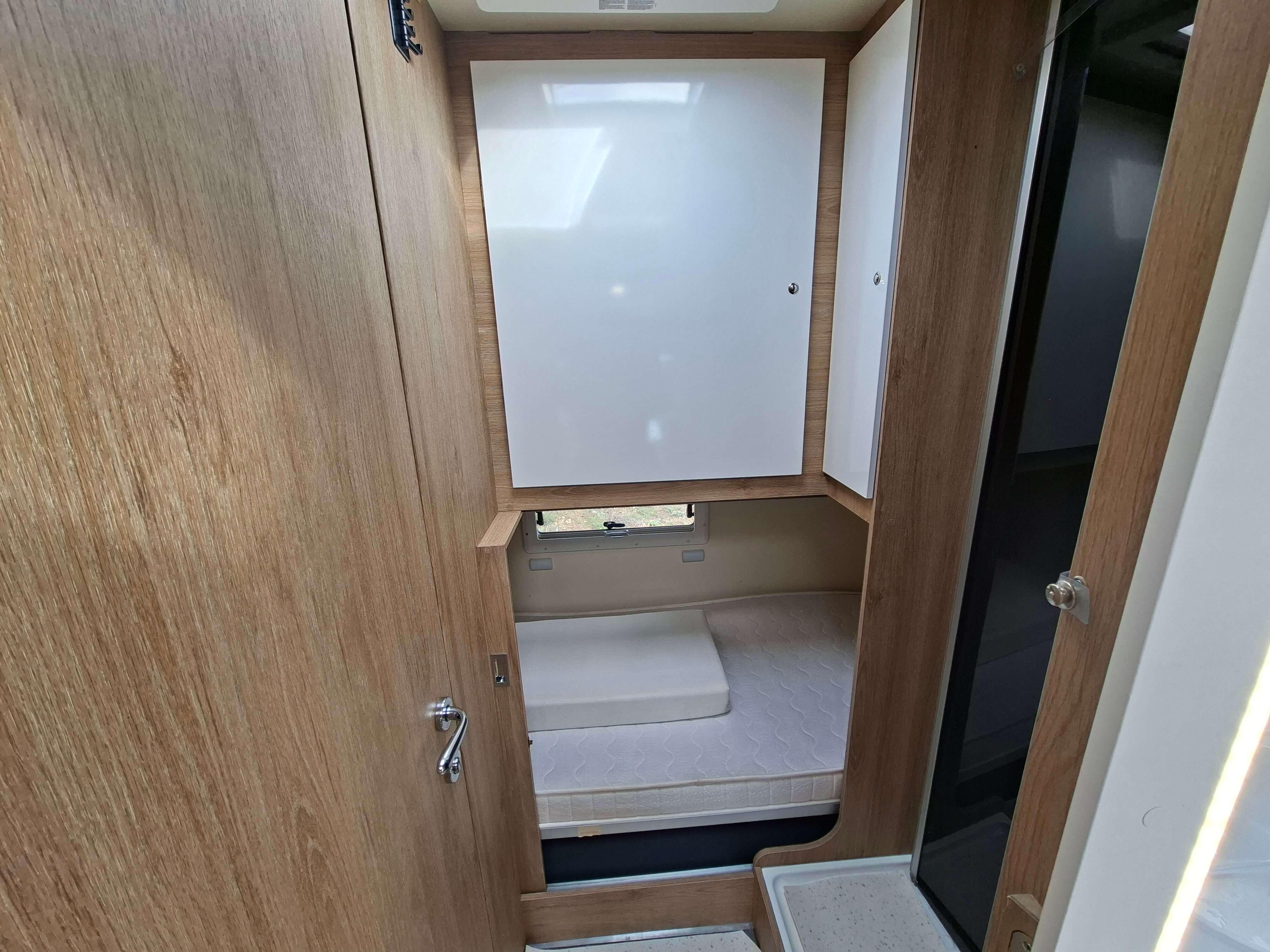  - 9 - CI HORON 34 XT 