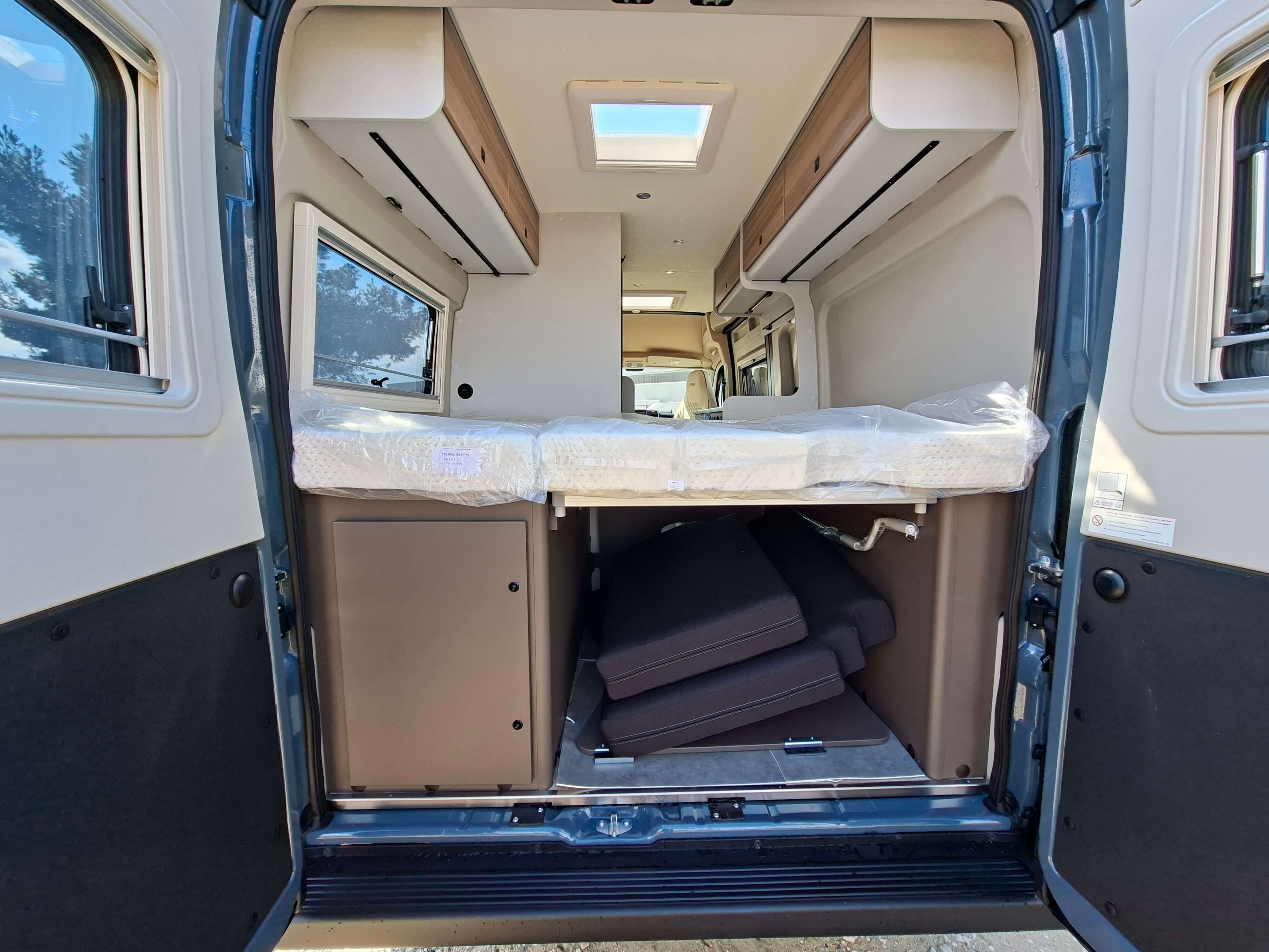  - 1 - BURSTNER B66 600 C 