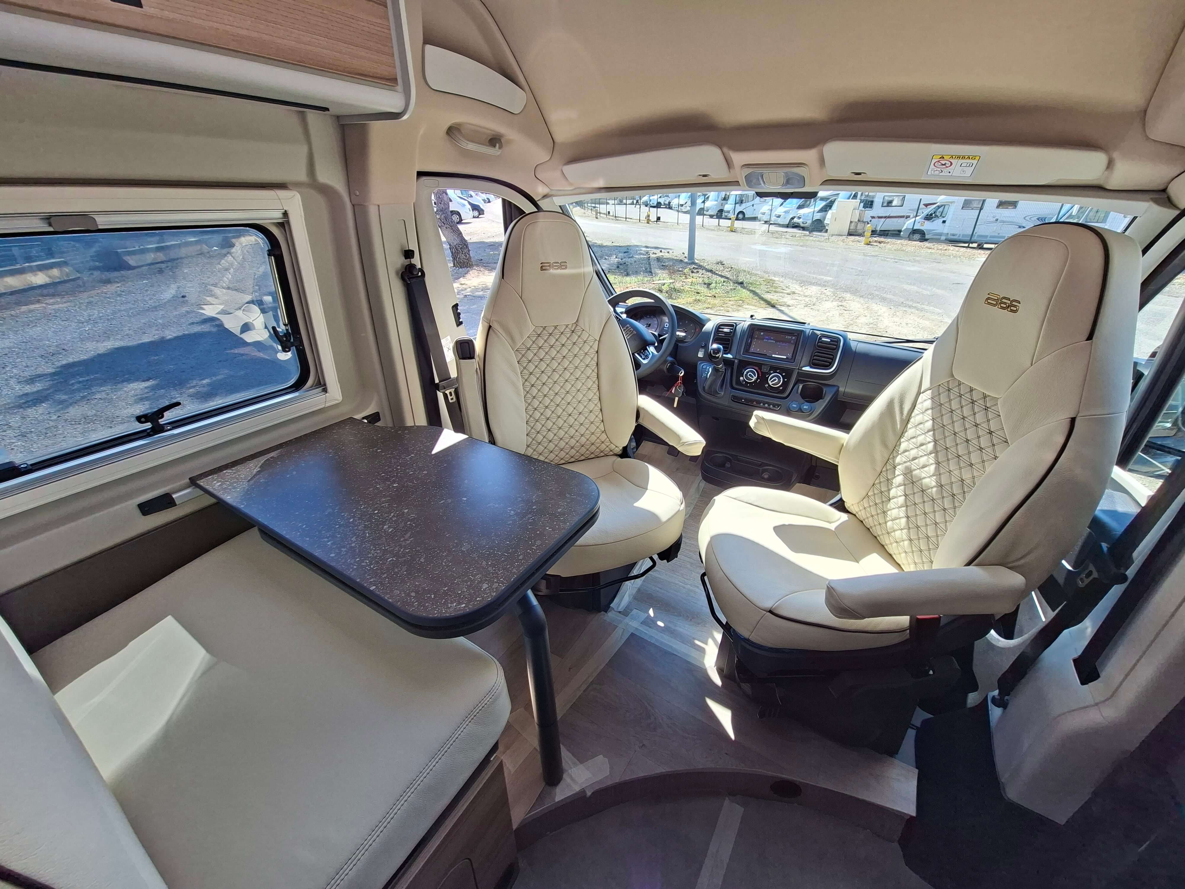  - 3 - BURSTNER B66 600 C 