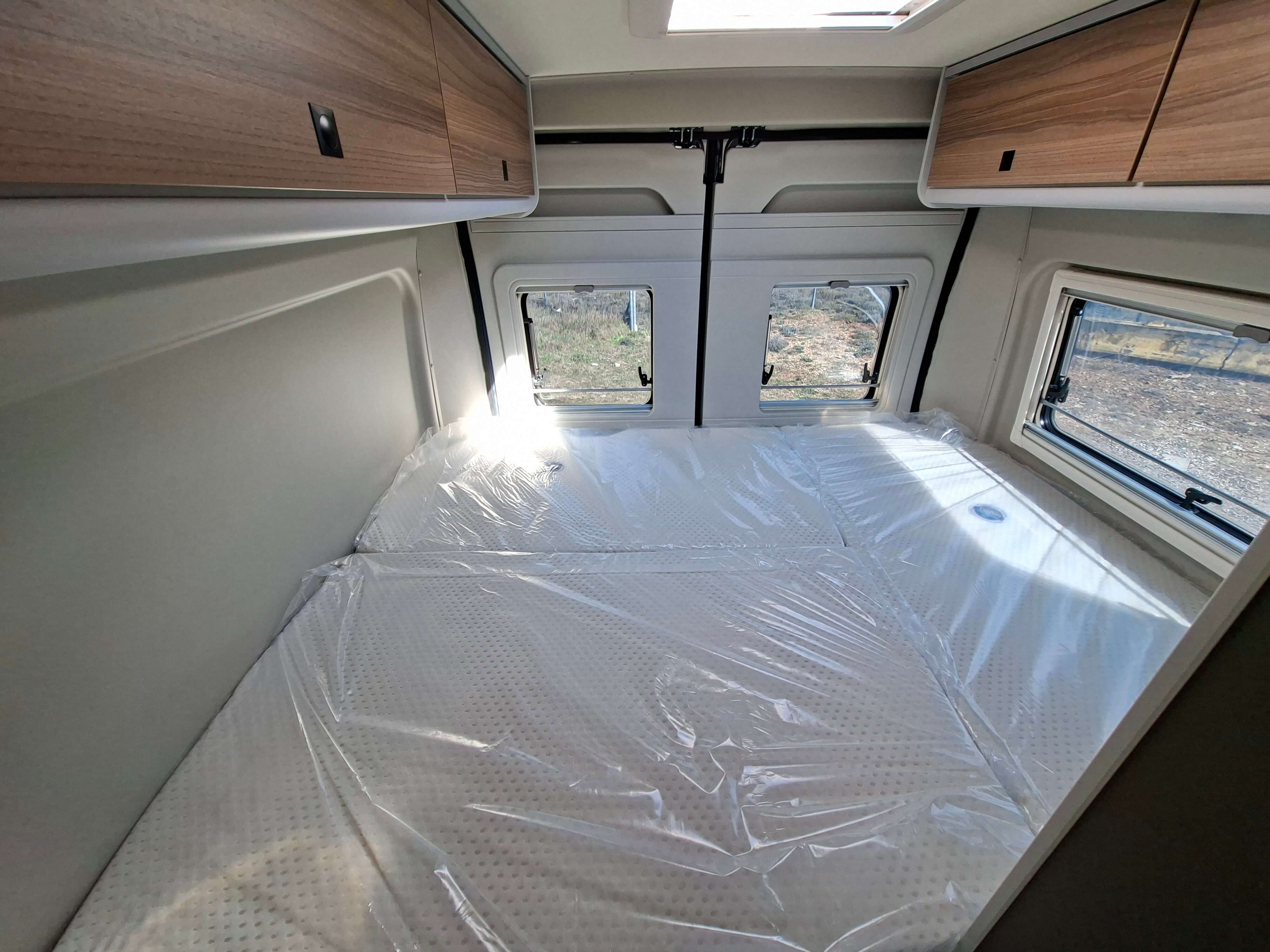  - 5 - BURSTNER B66 600 C 