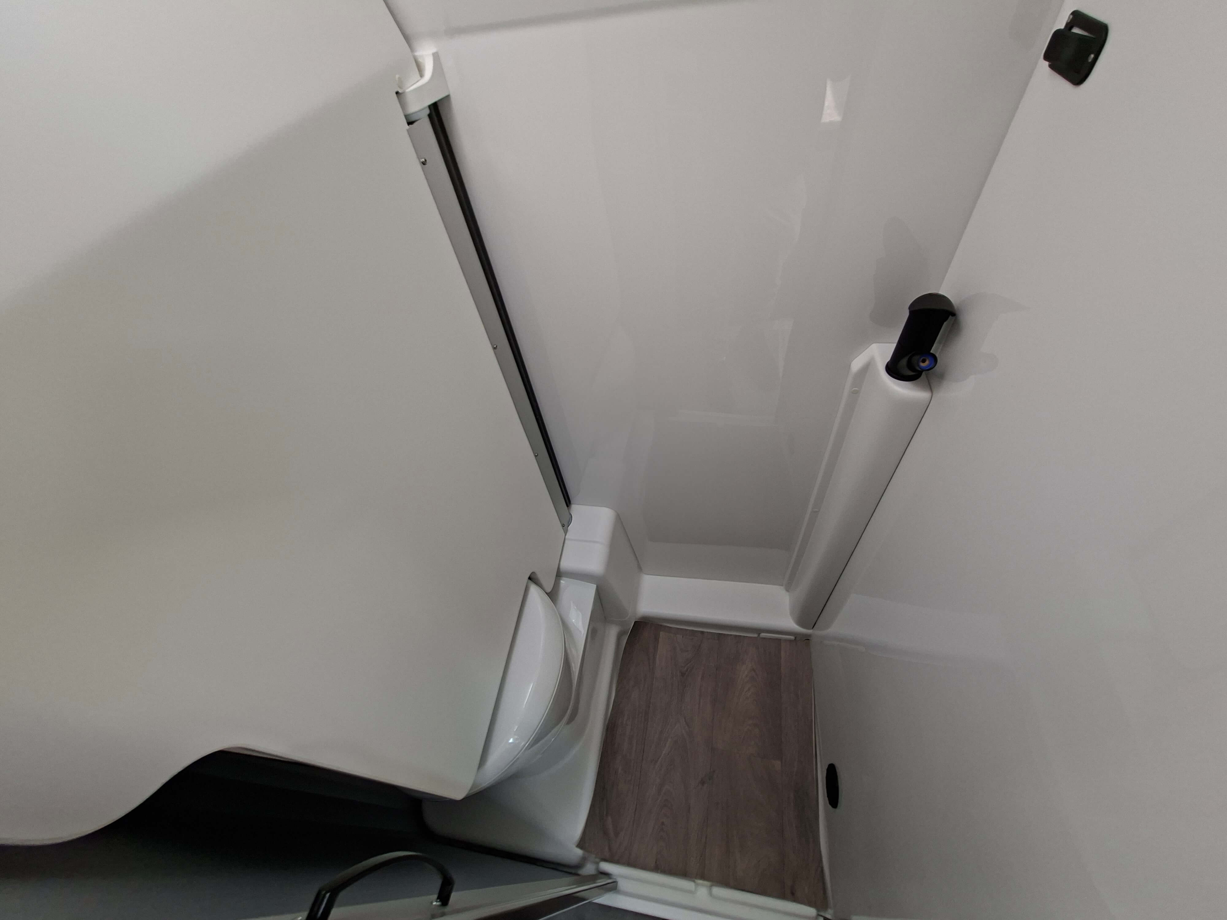  - 7 - BURSTNER B66 600 C 