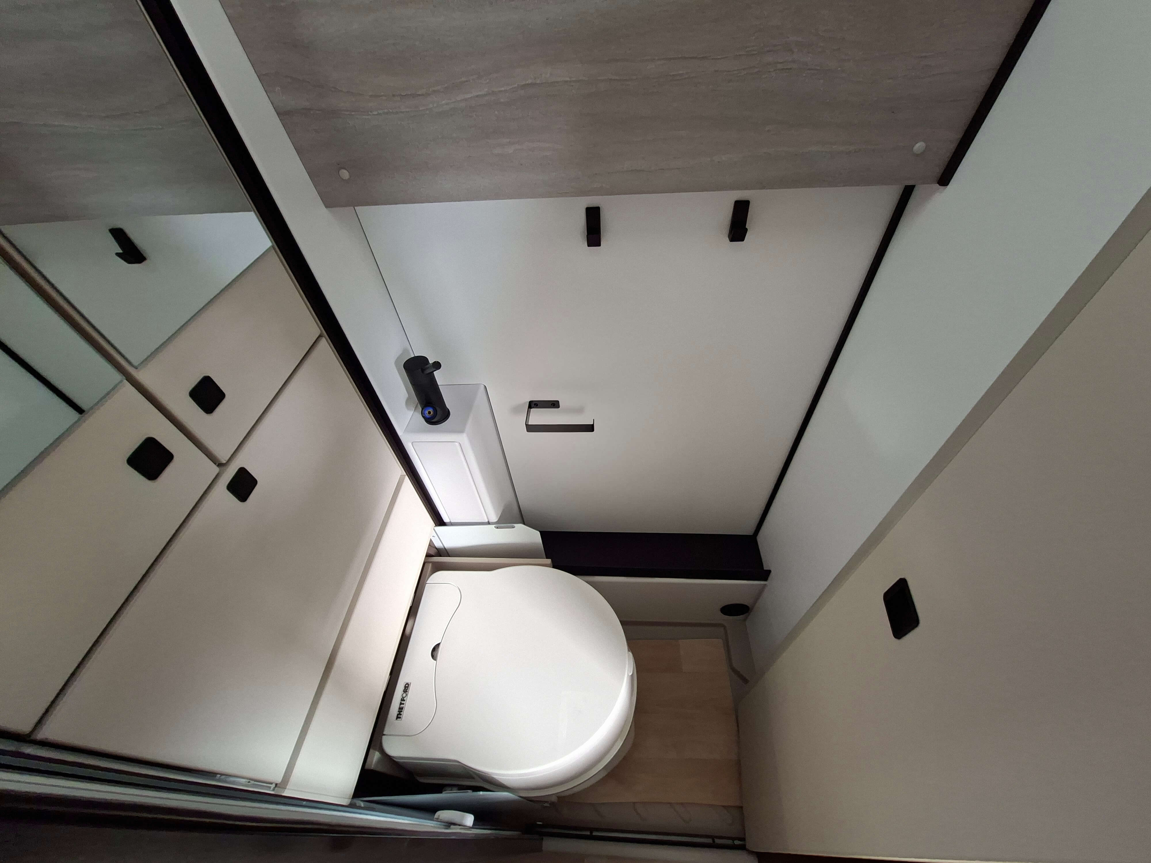  - 7 - BURSTNER HABITON HM 6.0 