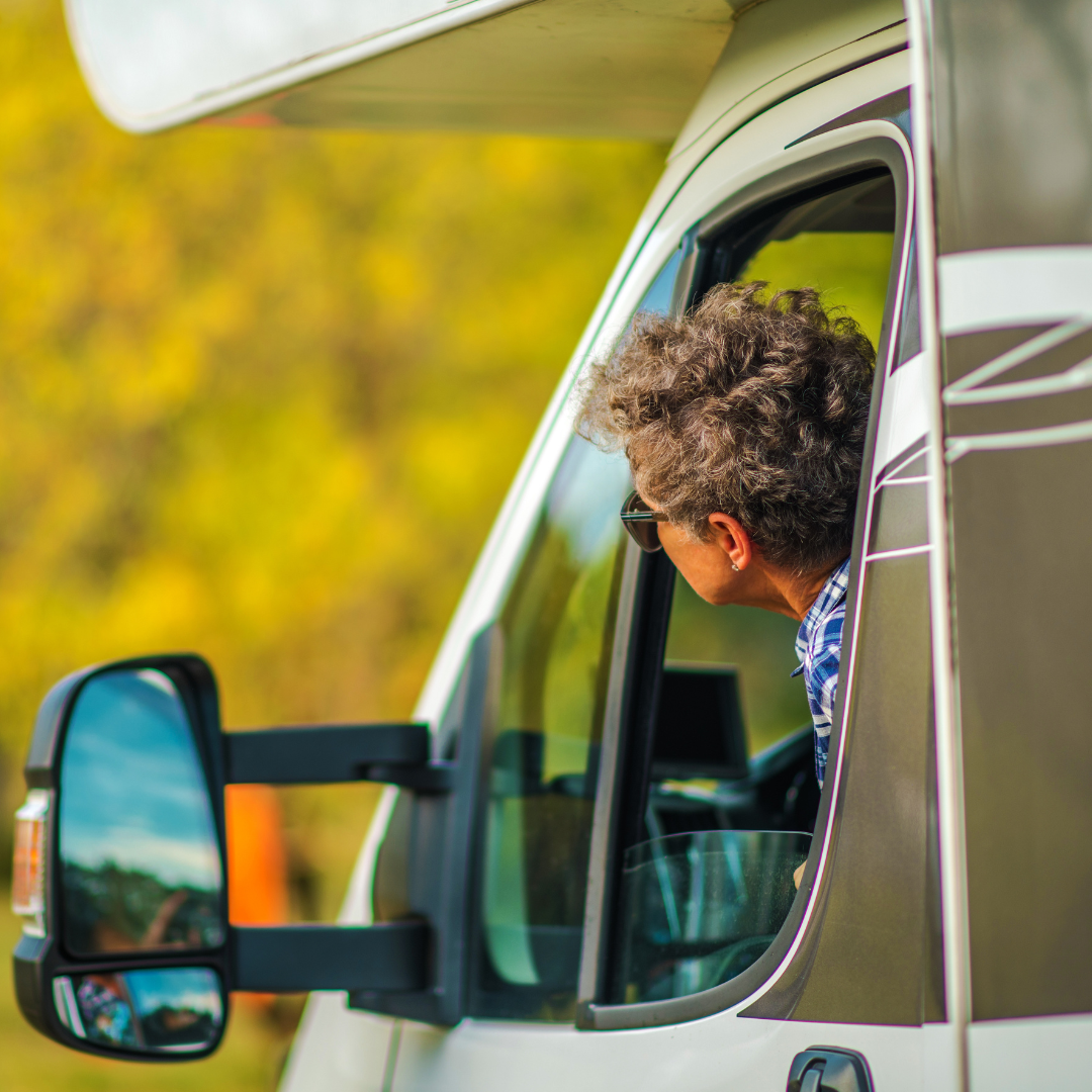 Conduire son Camping-Car en Automne : Nos Conseils pour Voyager en Toute Sécurité